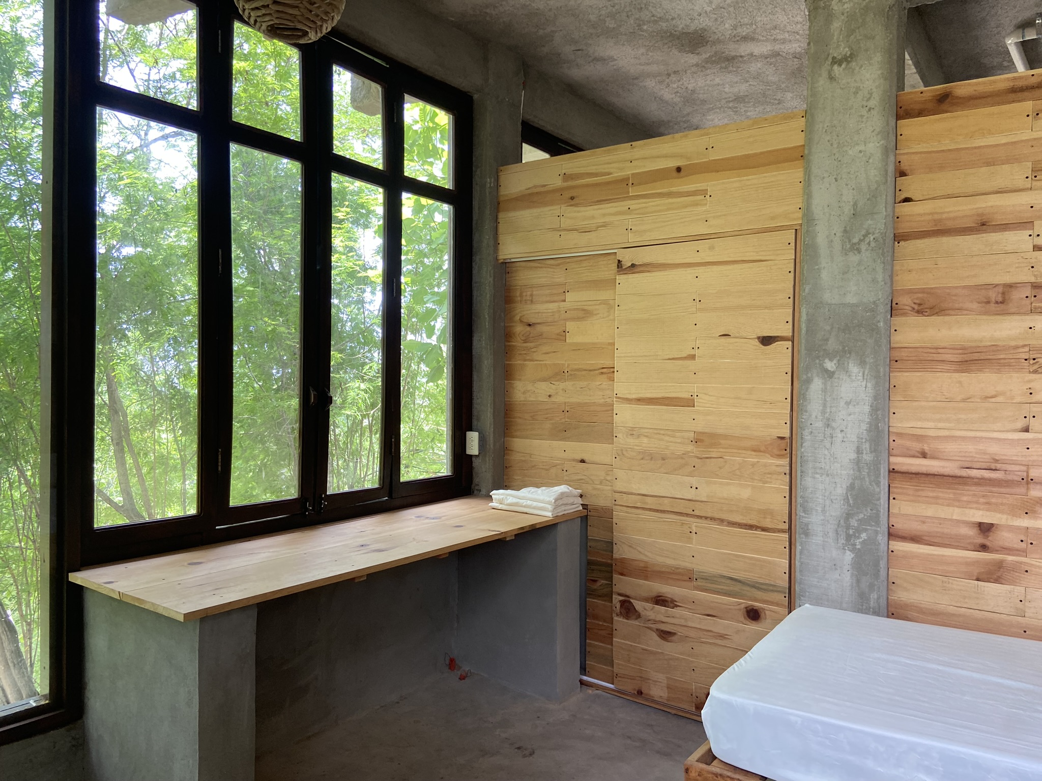 SINGLE BED IN SHARED DORMITORY