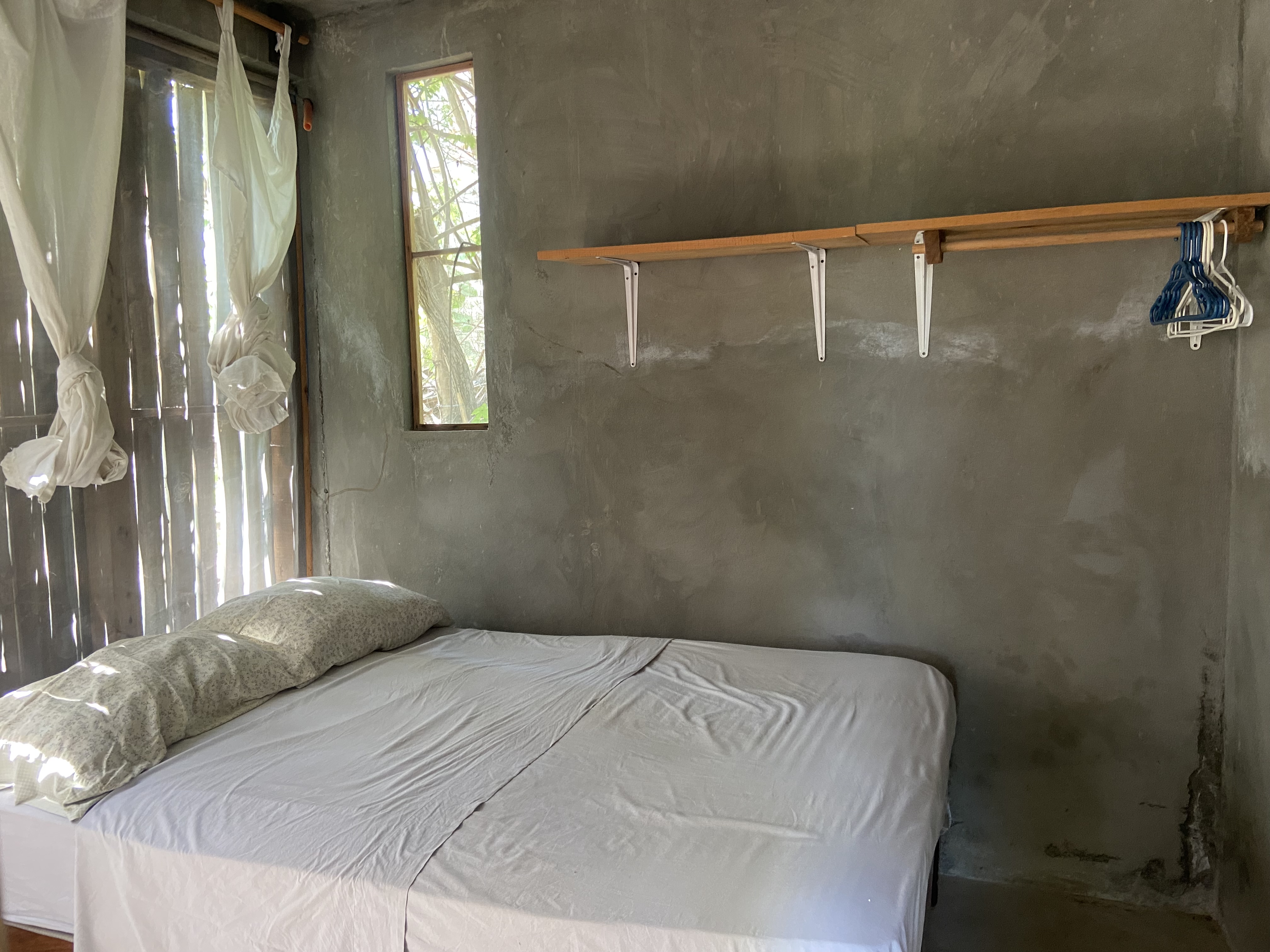 DOUBLE ROOM WITH SHARED BATHROOM