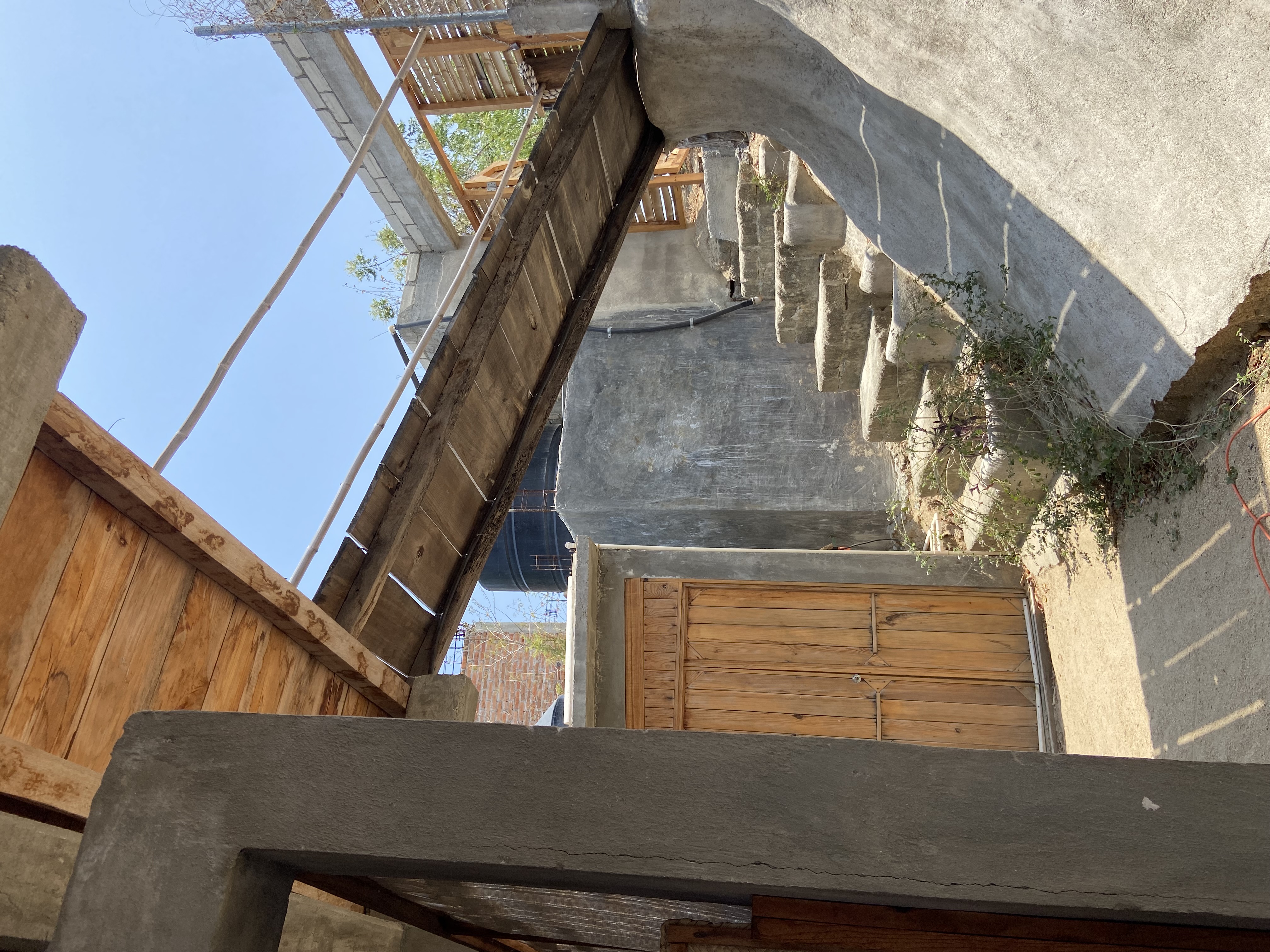 DOUBLE ROOM WITH SHARED BATHROOM