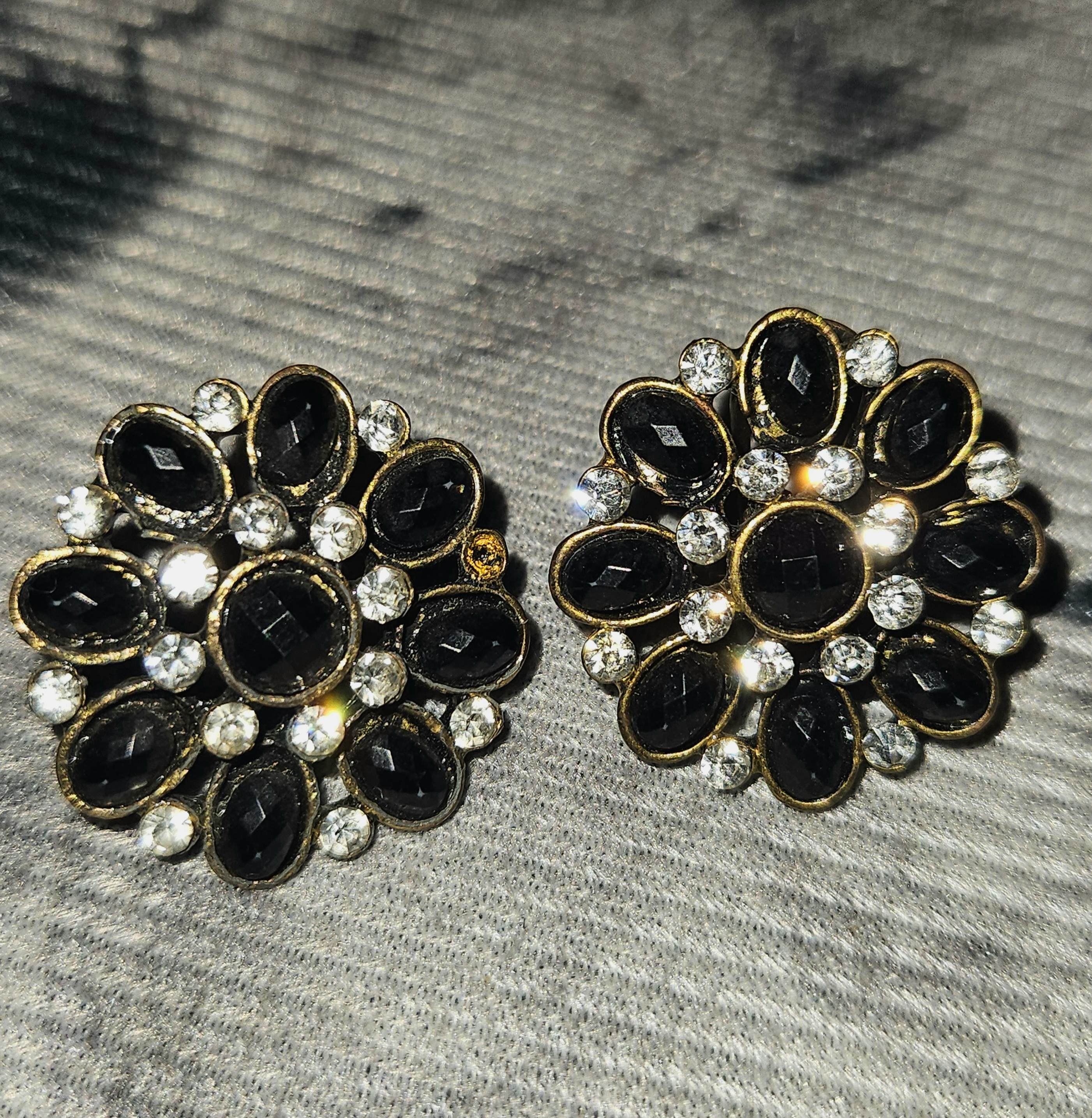 Noor-e-Gulshan – Black & Multicolor Floral Jewelry Set