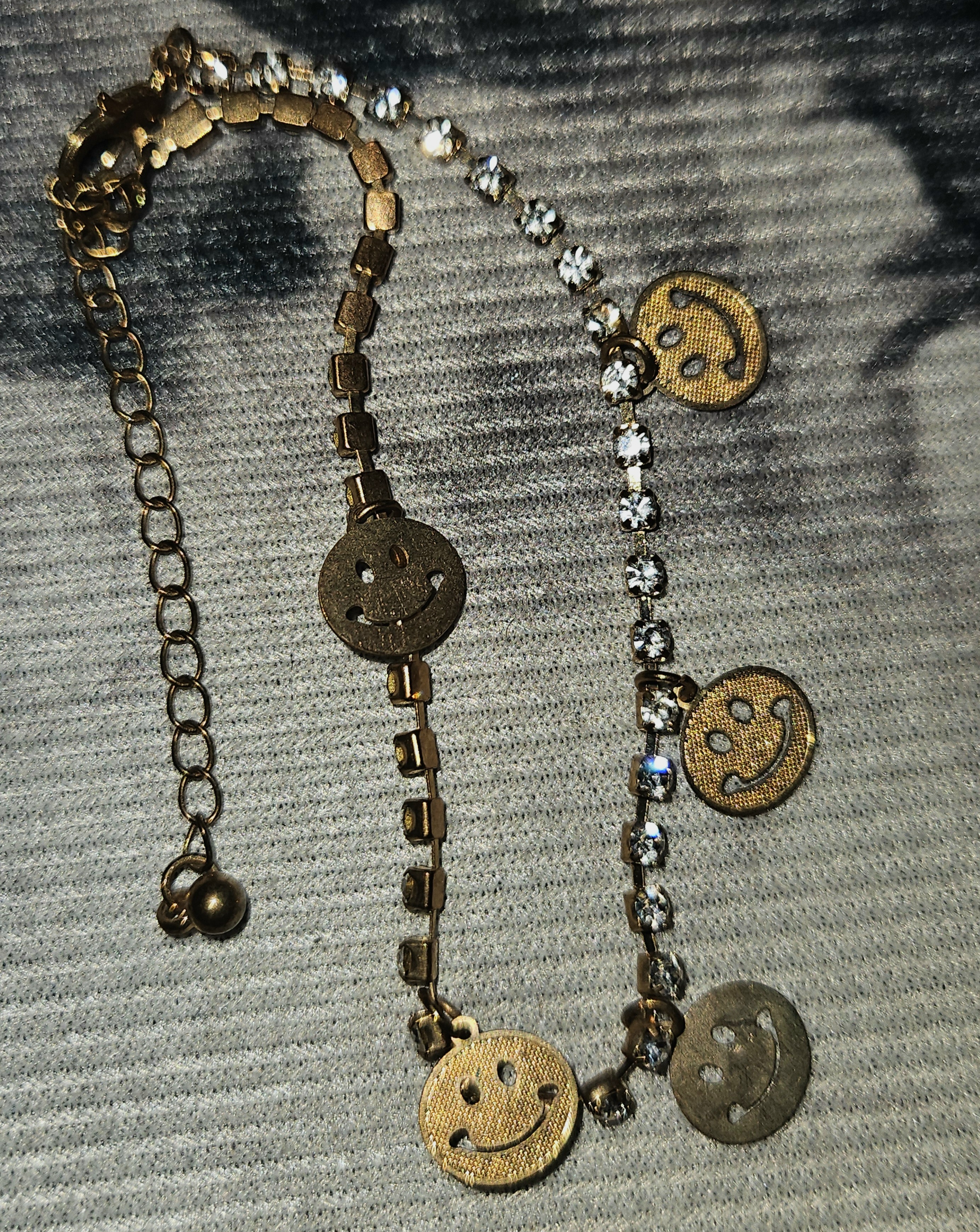 Retro Gleam – Smiley Charm Rhinestone Necklace