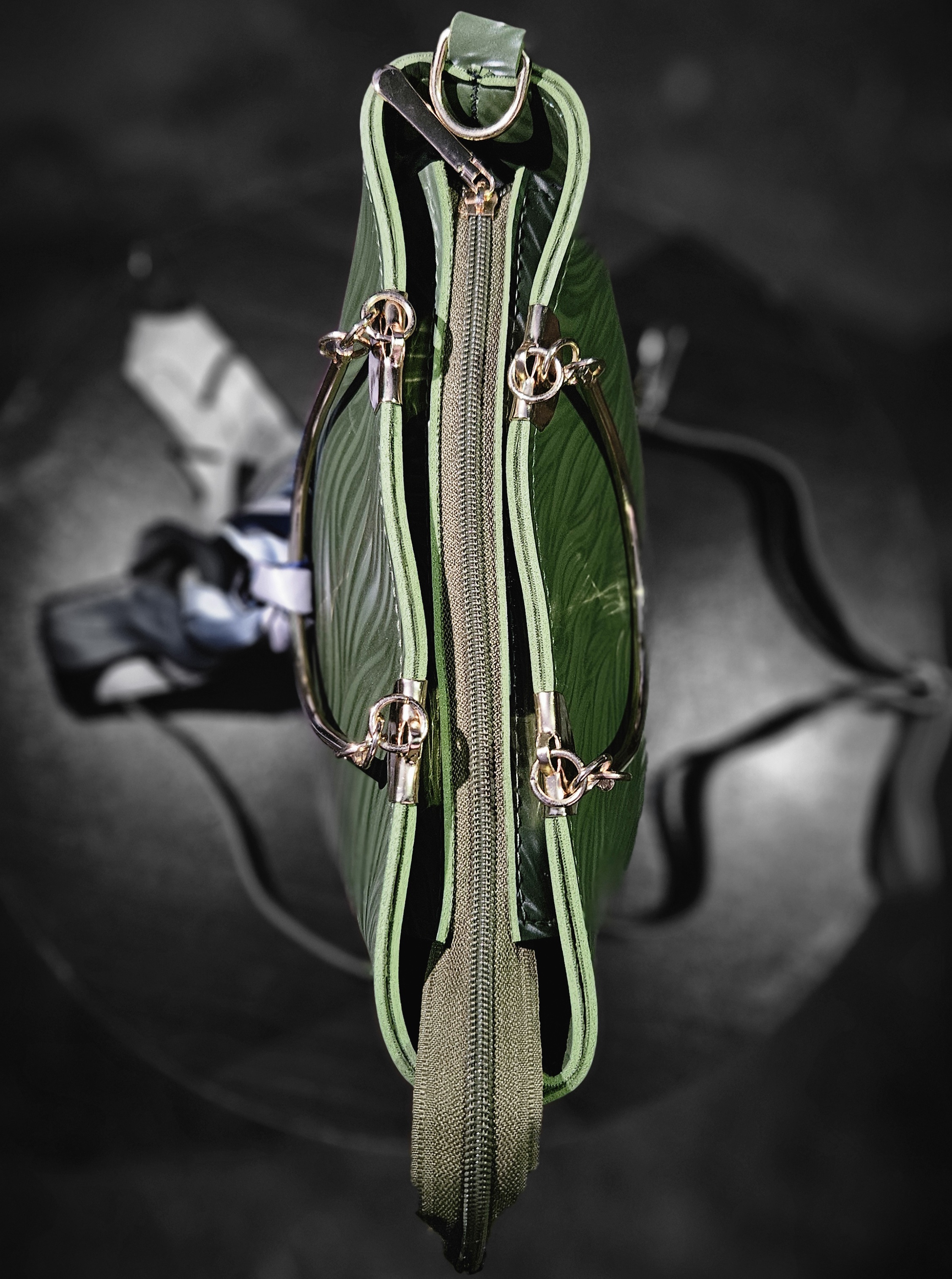 Embossed Leaf Pattern Handbag