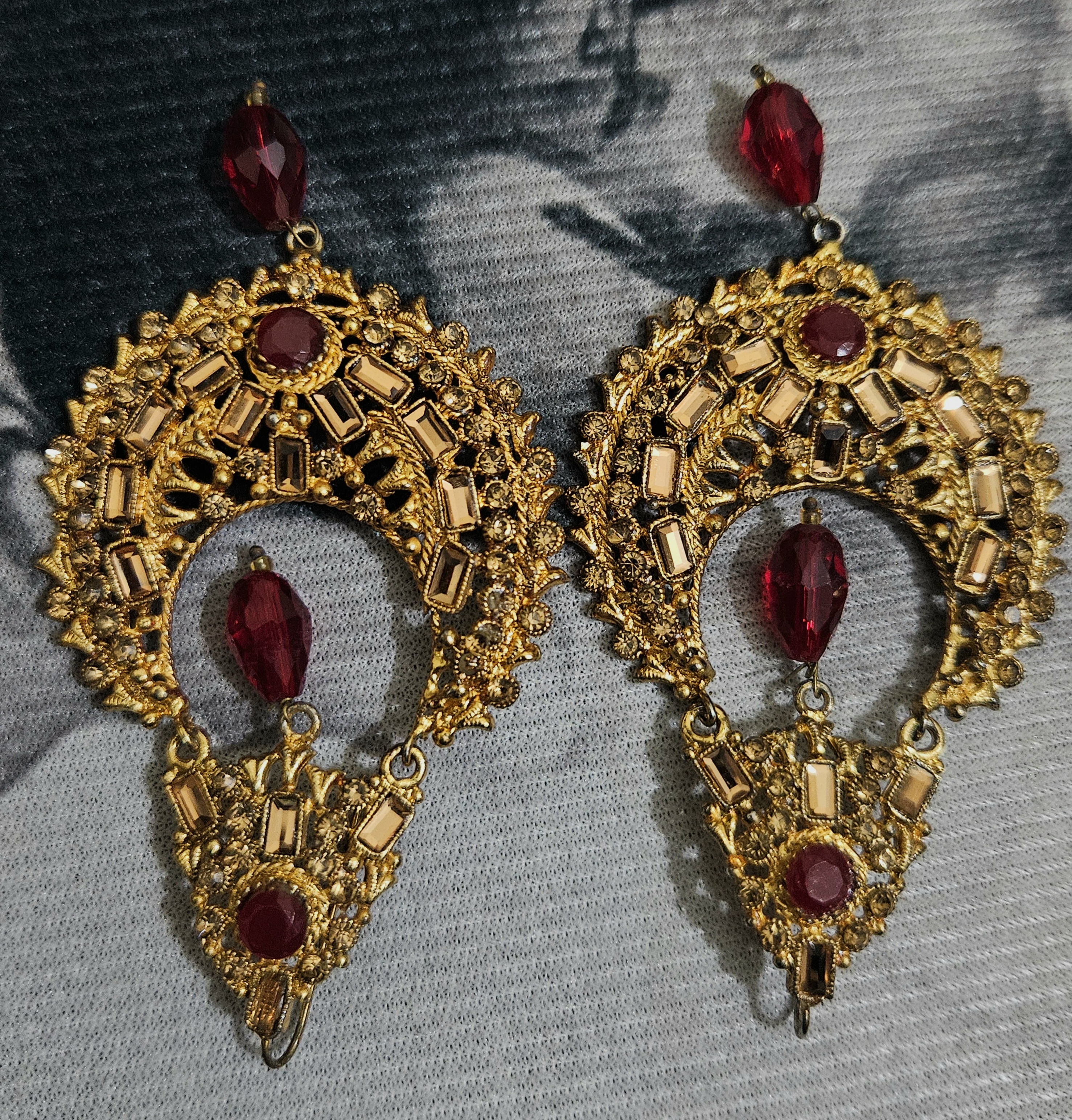 Shehzadi Crescent – Red Gemstone Heritage Earrings