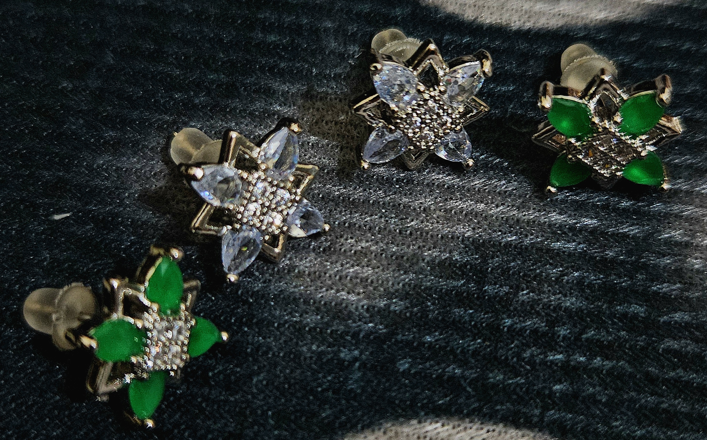 Celestial Bloom – Starburst Teardrop Stud Earrings