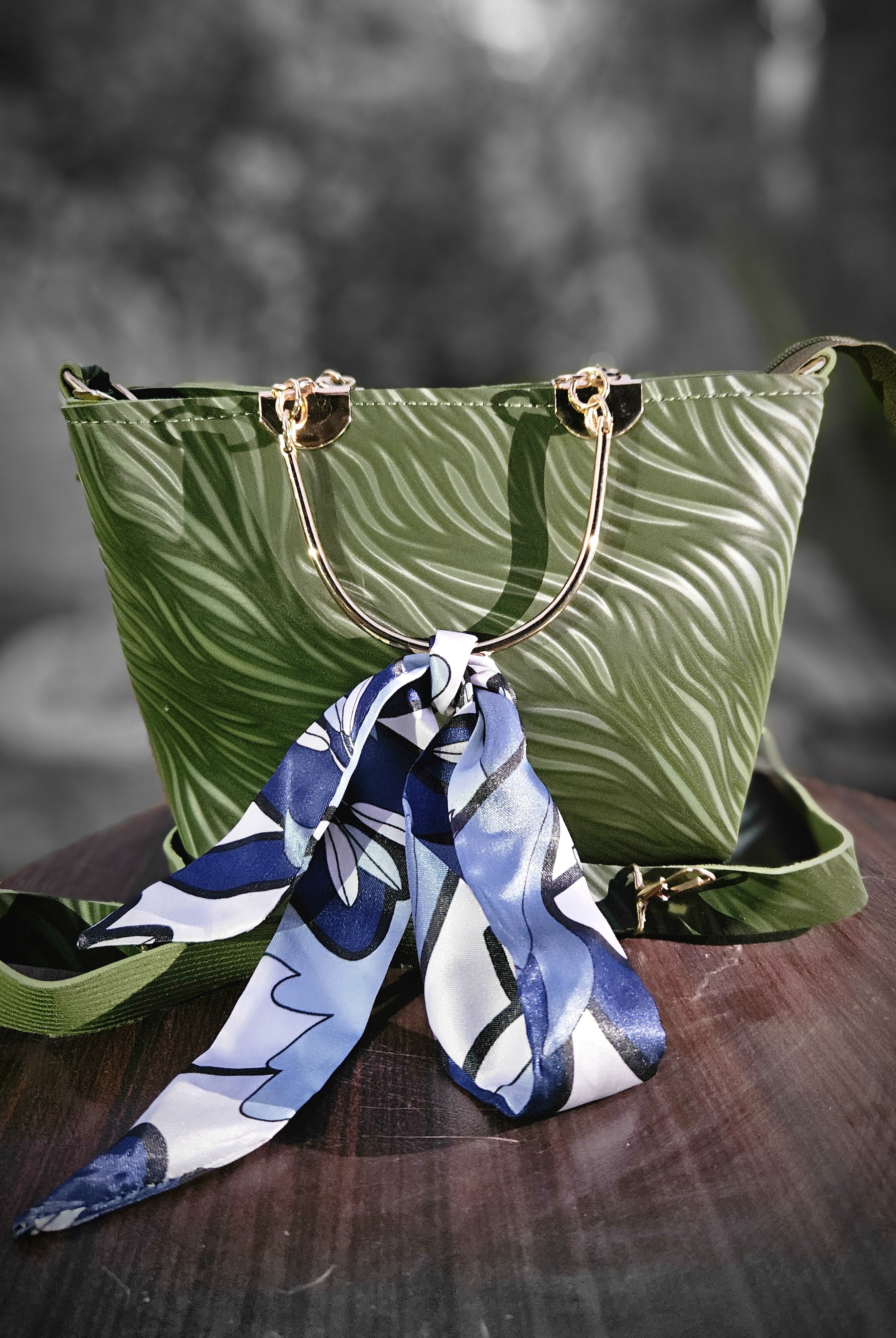 Embossed Leaf Pattern Handbag