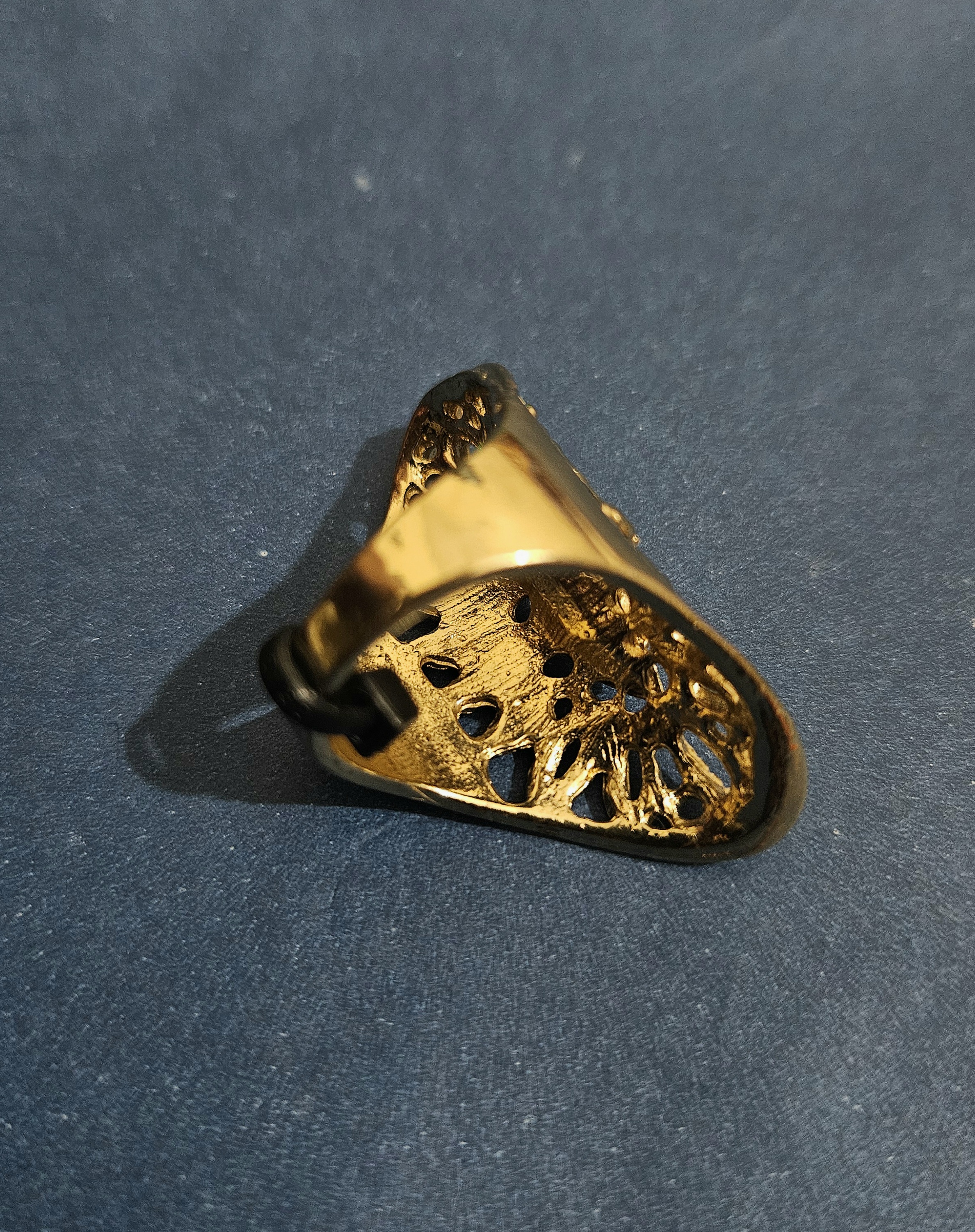 Regal Vine – Marquise Gemstone Filigree Ring