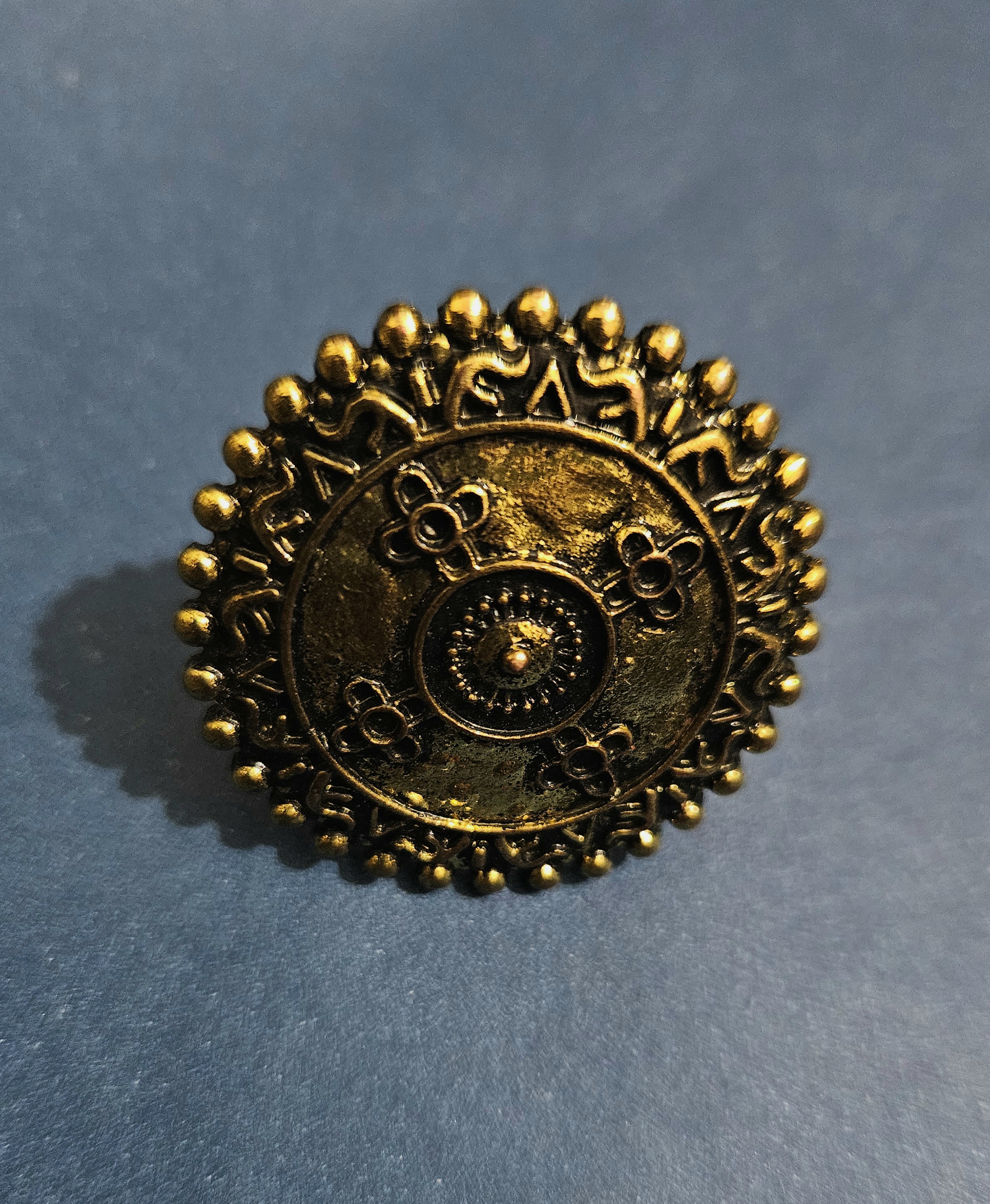 Zewar Legacy – Antique Gold Mandala Ring/Brooch