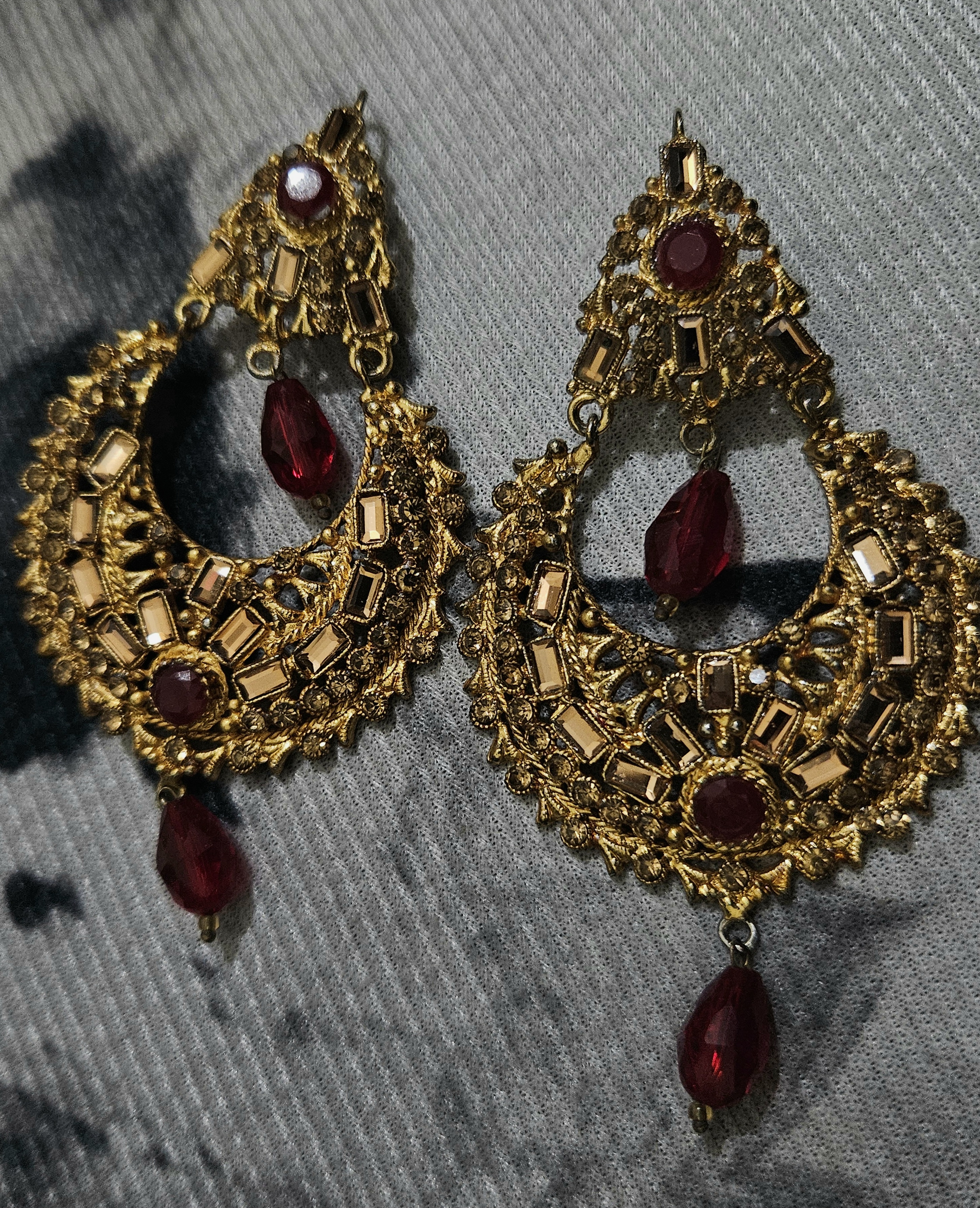 Shehzadi Crescent – Red Gemstone Heritage Earrings