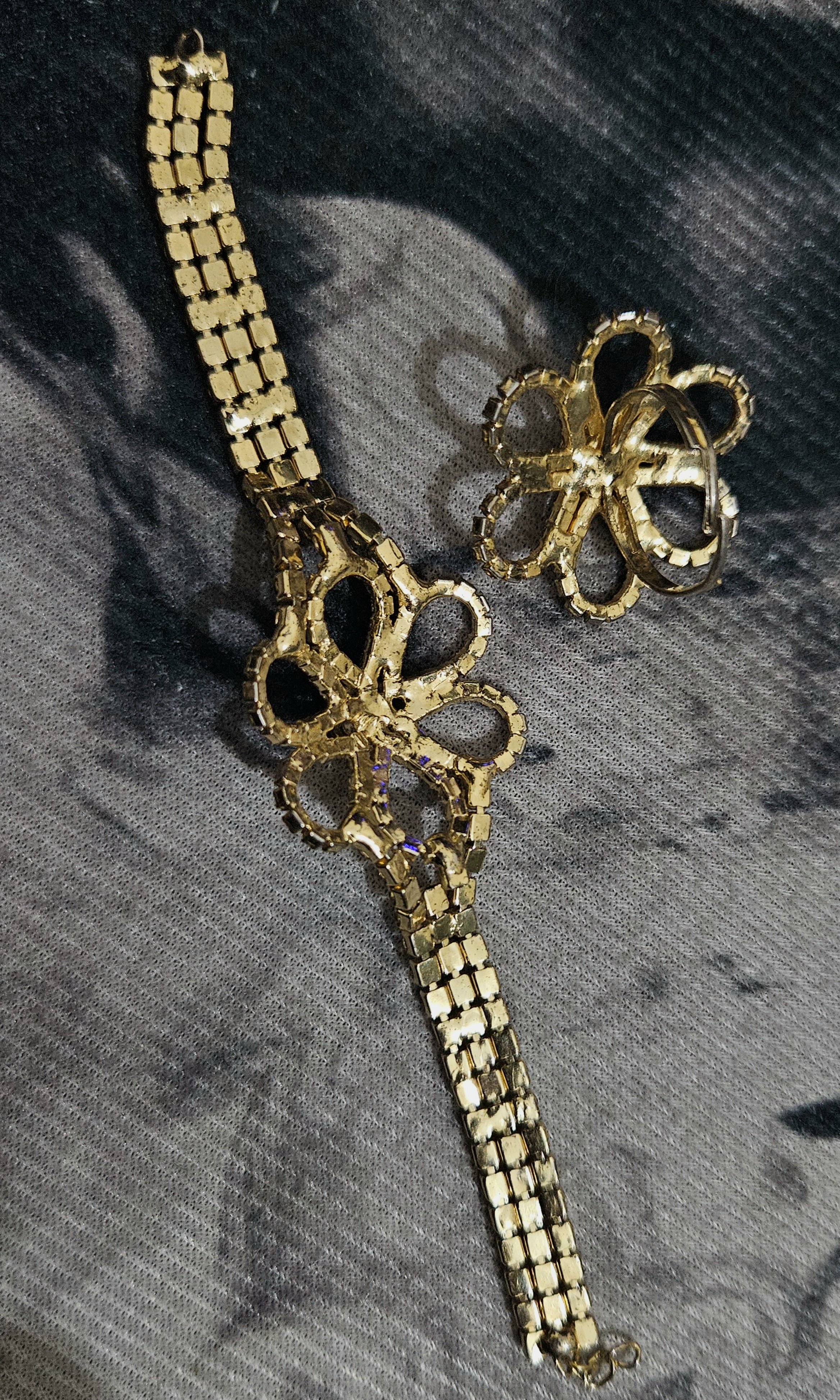 Golden Bloom – Floral Bracelet & Ring Set