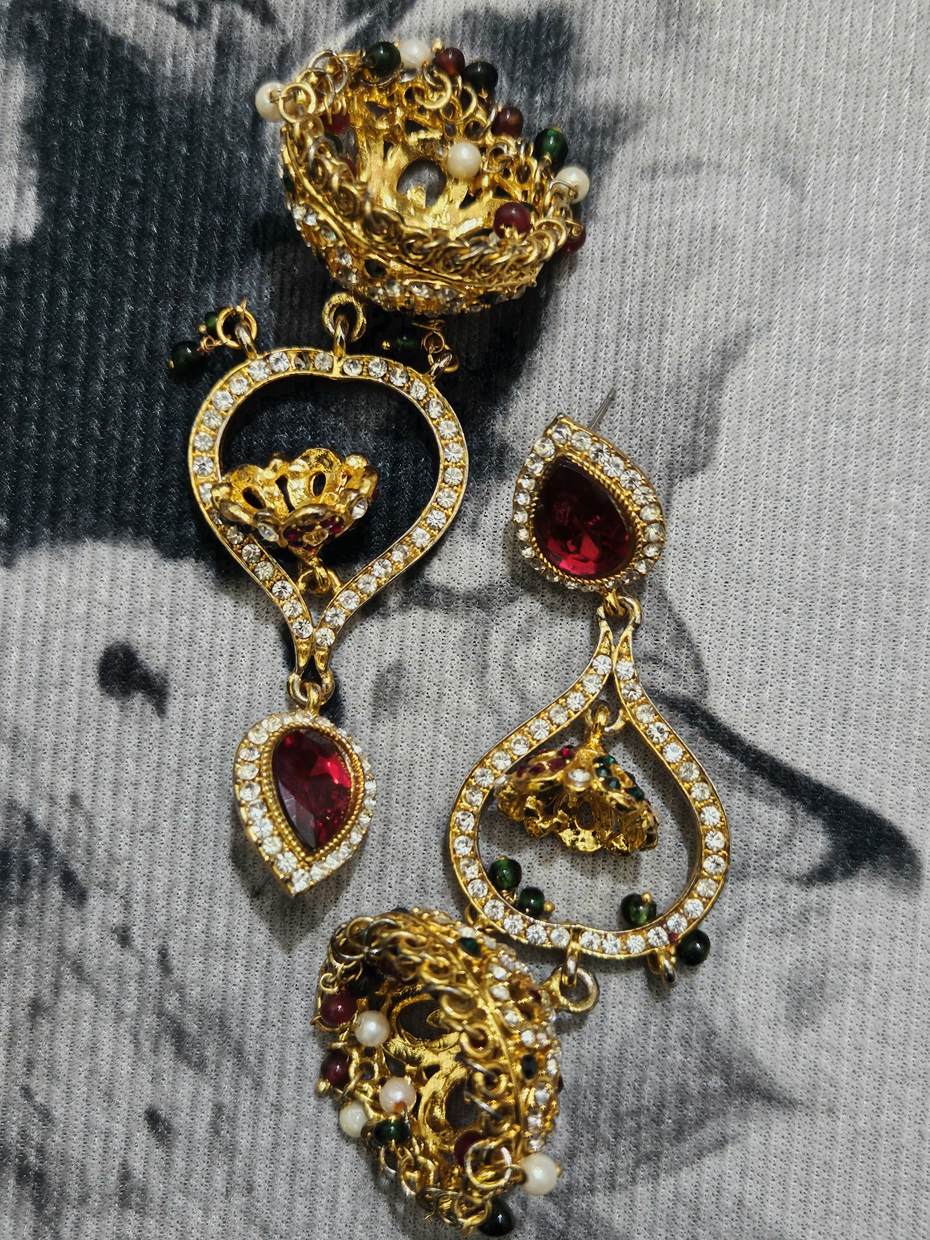 Maharani Jhumka – Regal Red & Green Gemstone Earrings