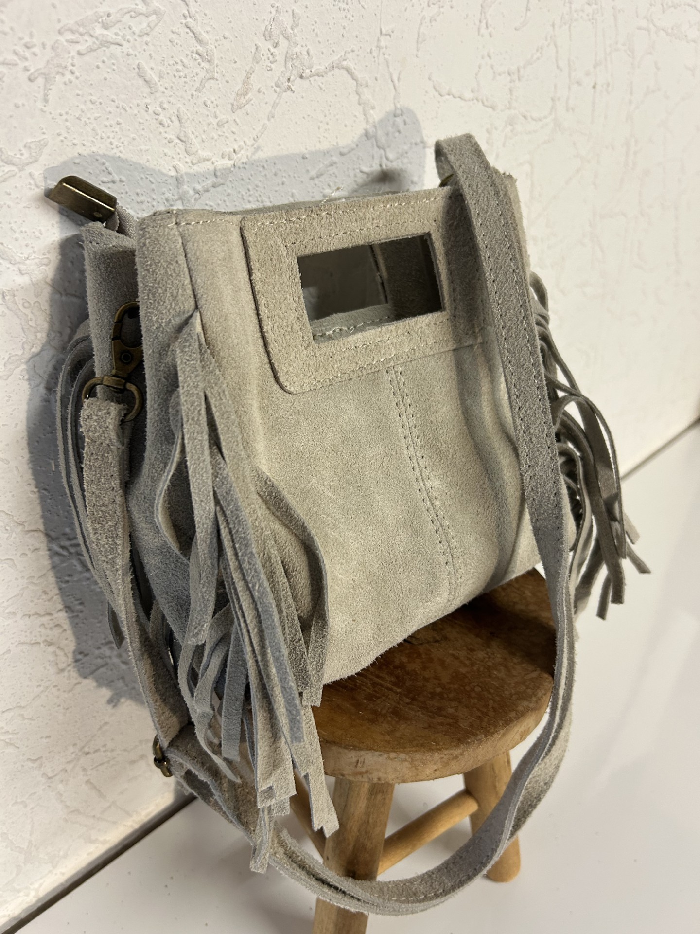 Sac à main en daim avec franges