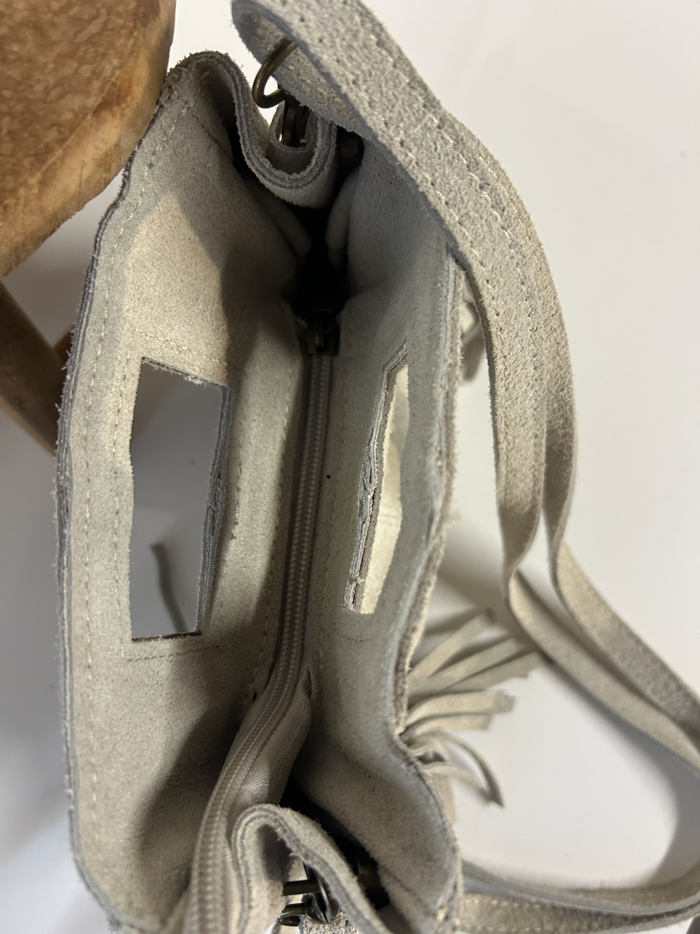 Sac à main en daim avec franges