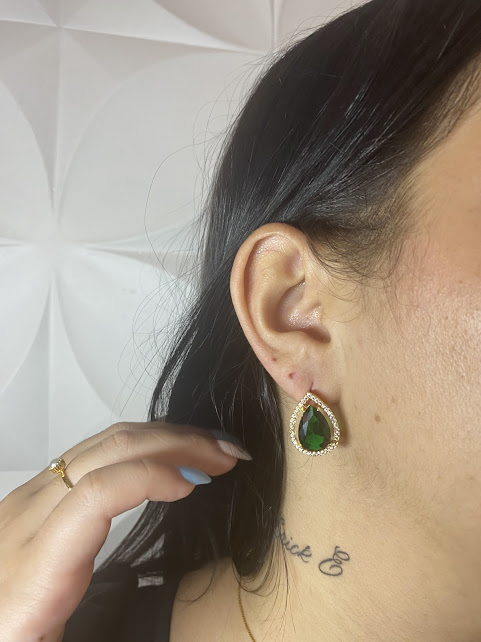 Brinco Aura de Luz Esmeralda