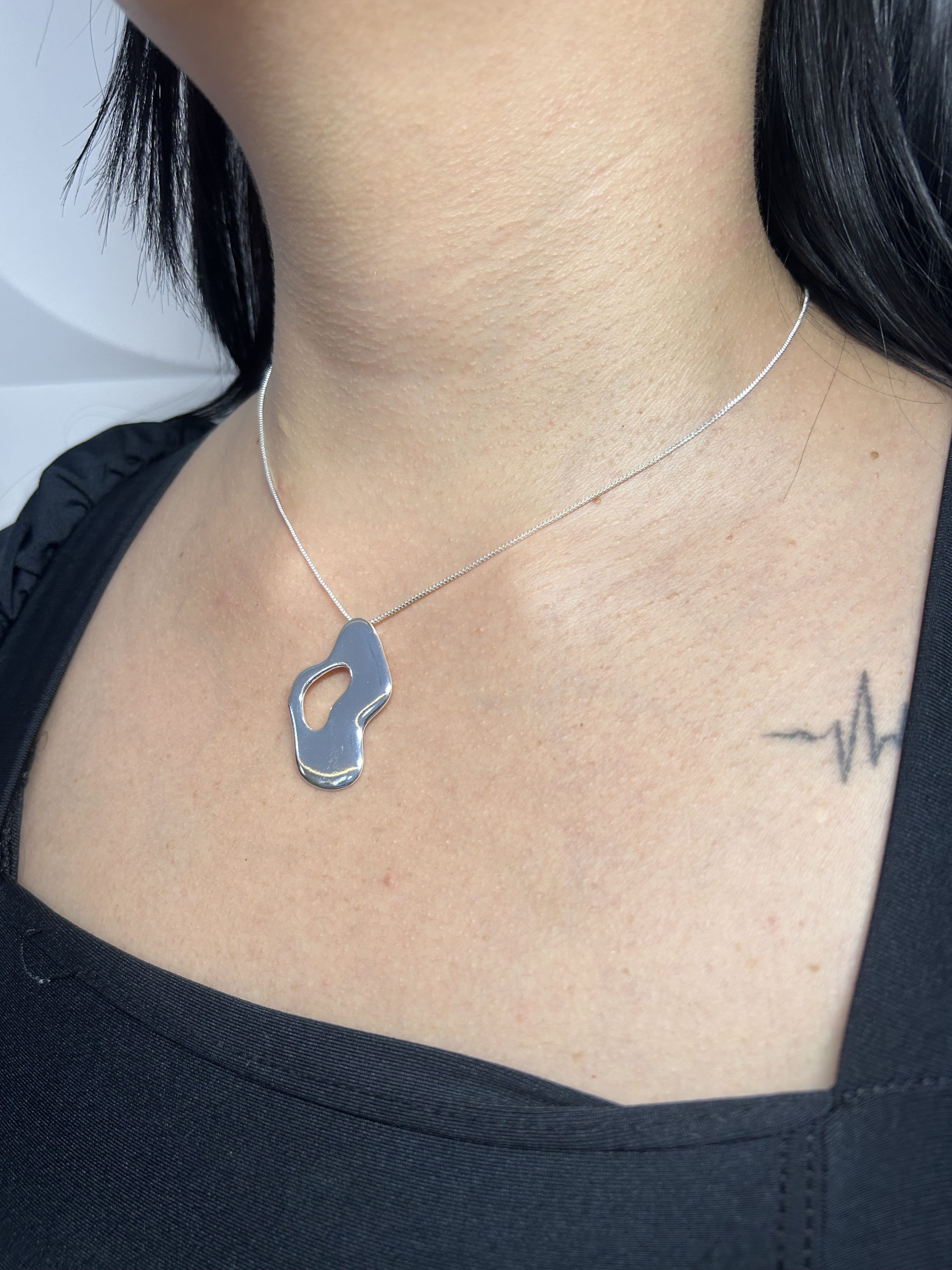 Colar Fluxo Prateado