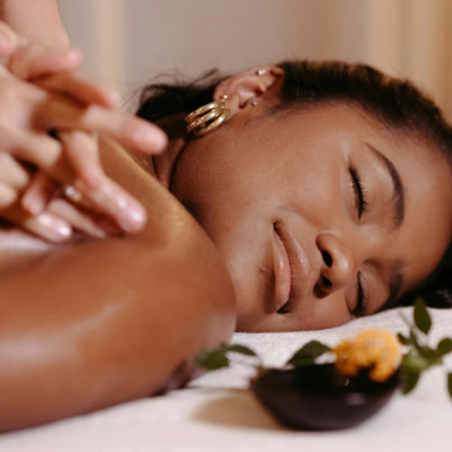 Coconut oil Massage + Facial