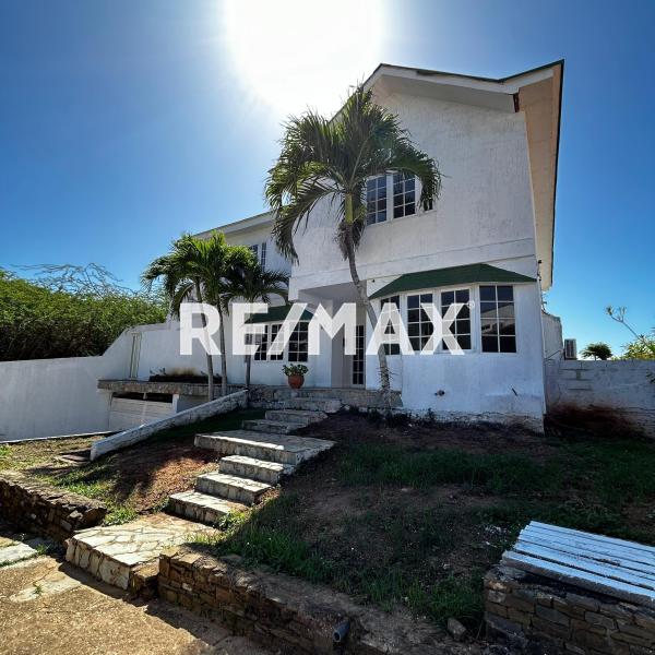 En Venta Casa o TownHouse