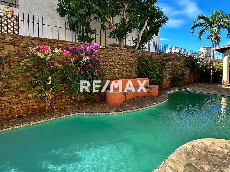 En Venta Casa o TownHouse