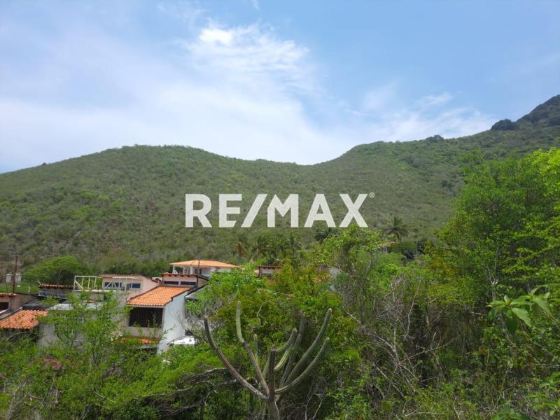 En Venta Terreno y Parcela 