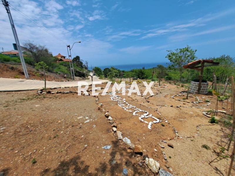 En Venta Terreno y Parcela 