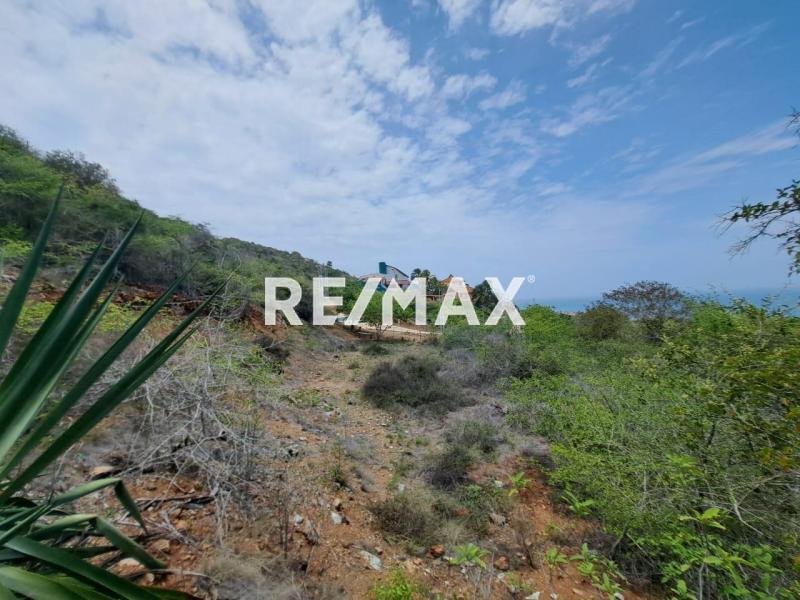 En Venta Terreno y Parcela