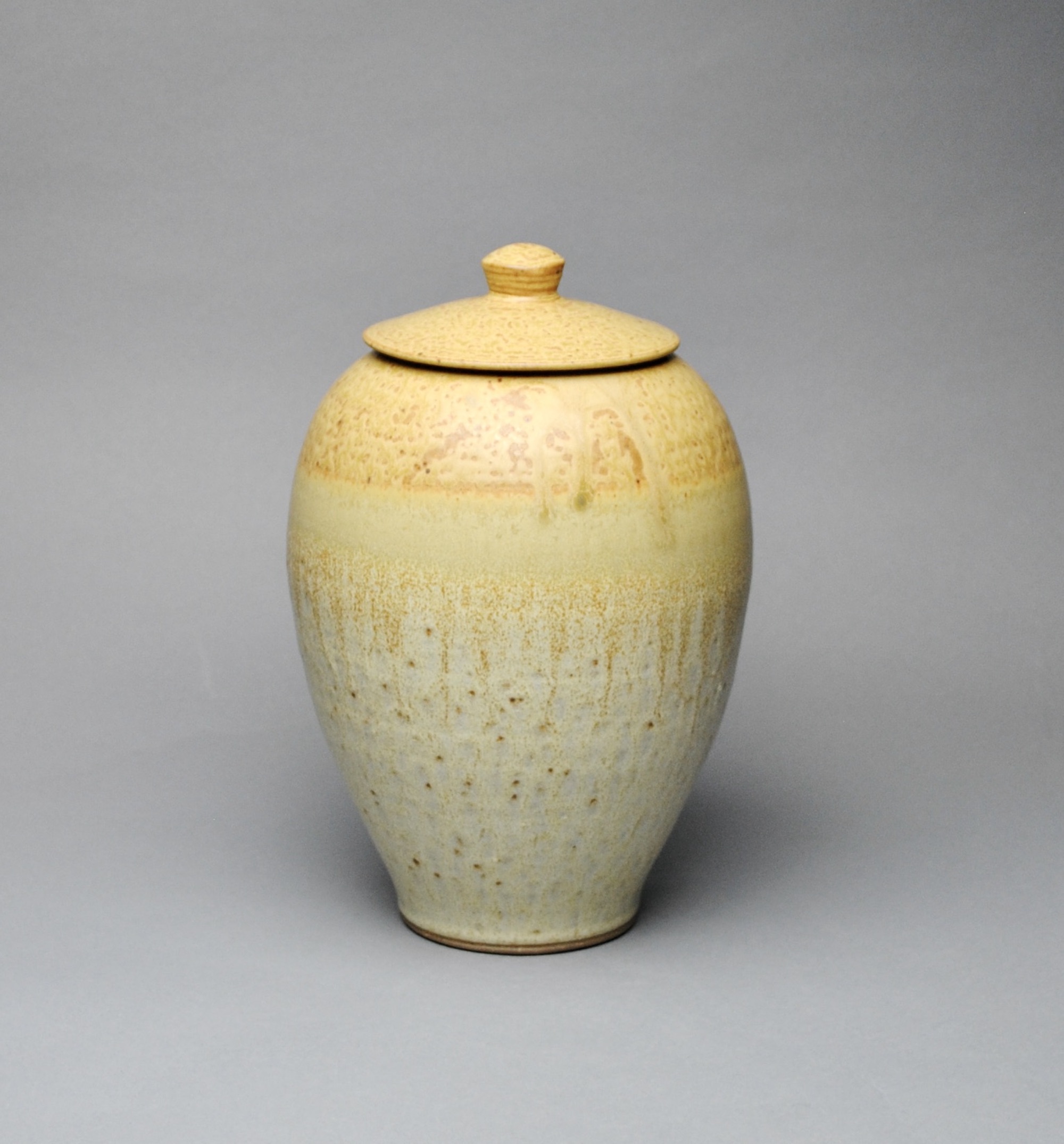 Covered jar Handmade Y 69 