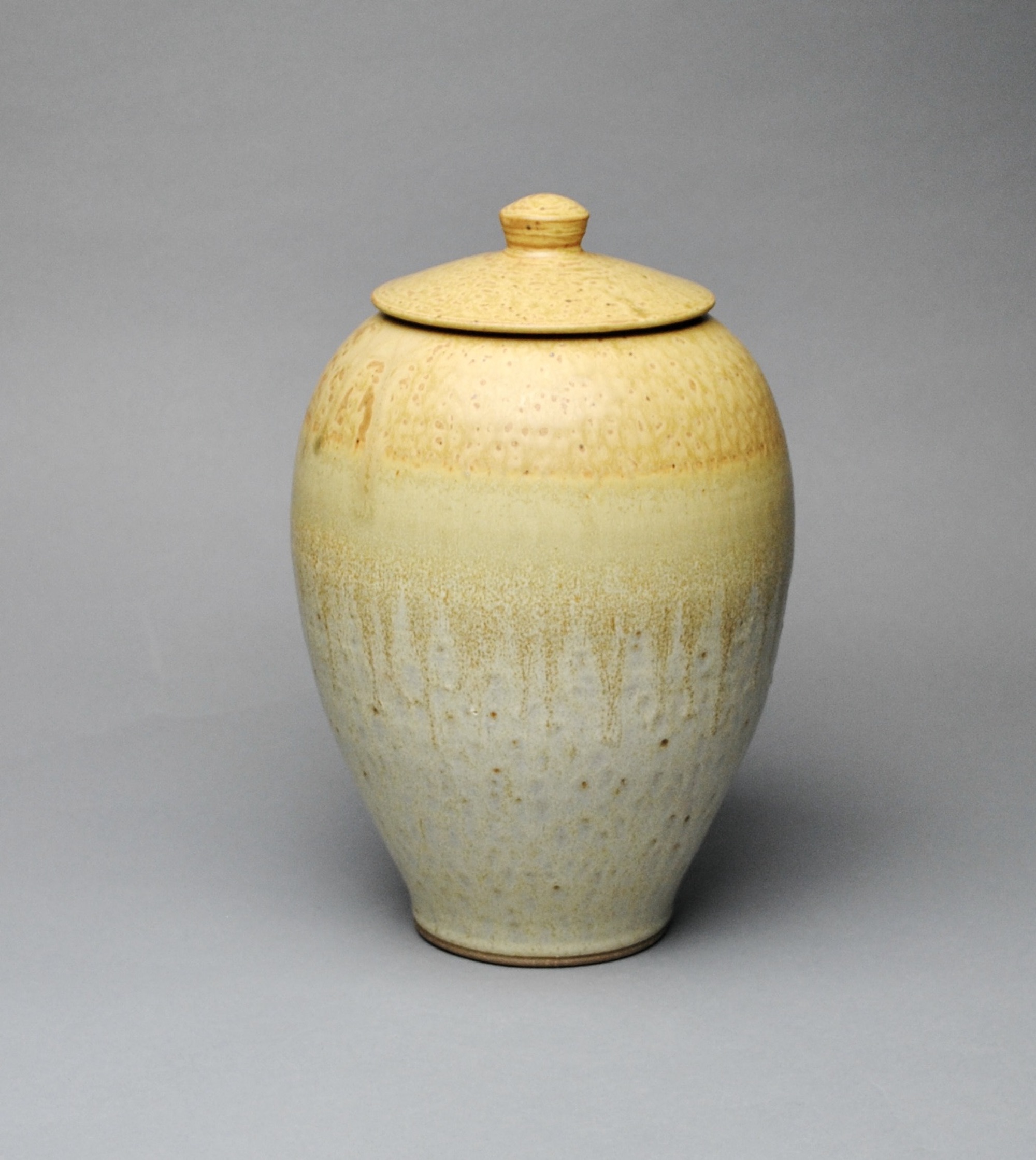 Covered jar Handmade Y 69 