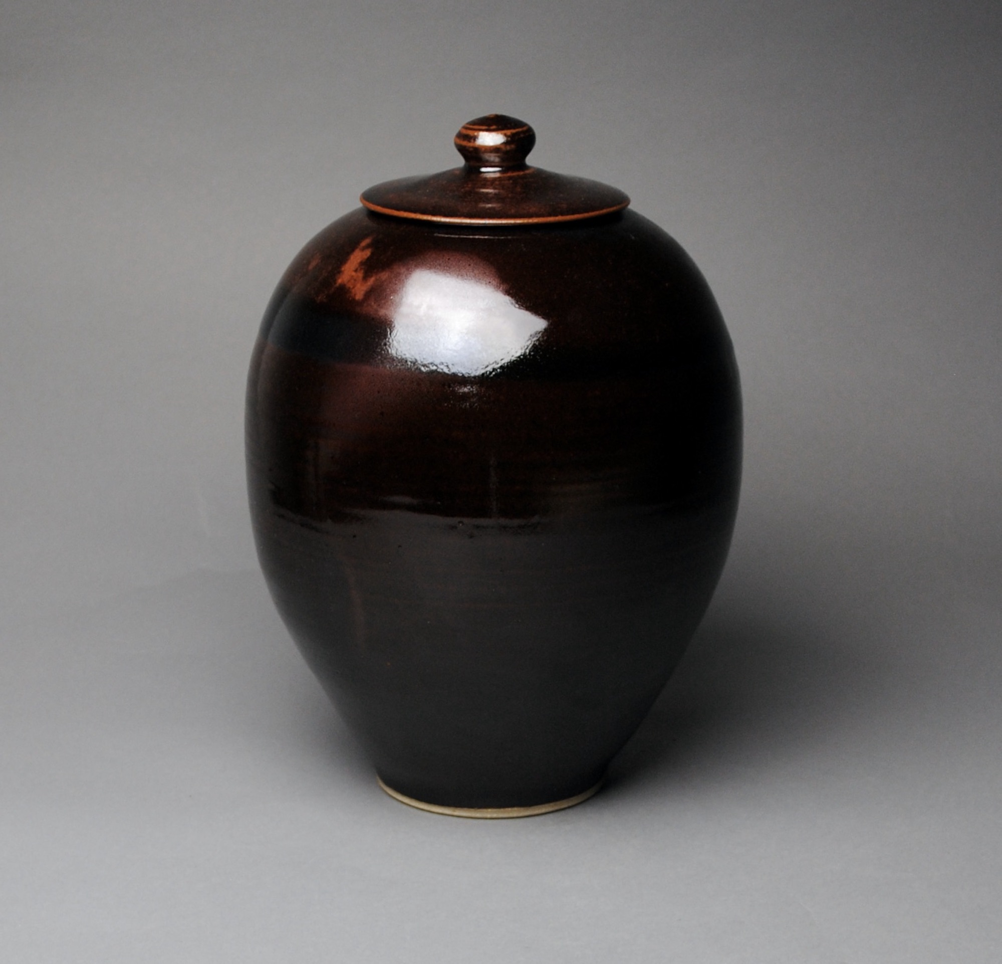 Handmade Porcelain Covered Jar Y 87