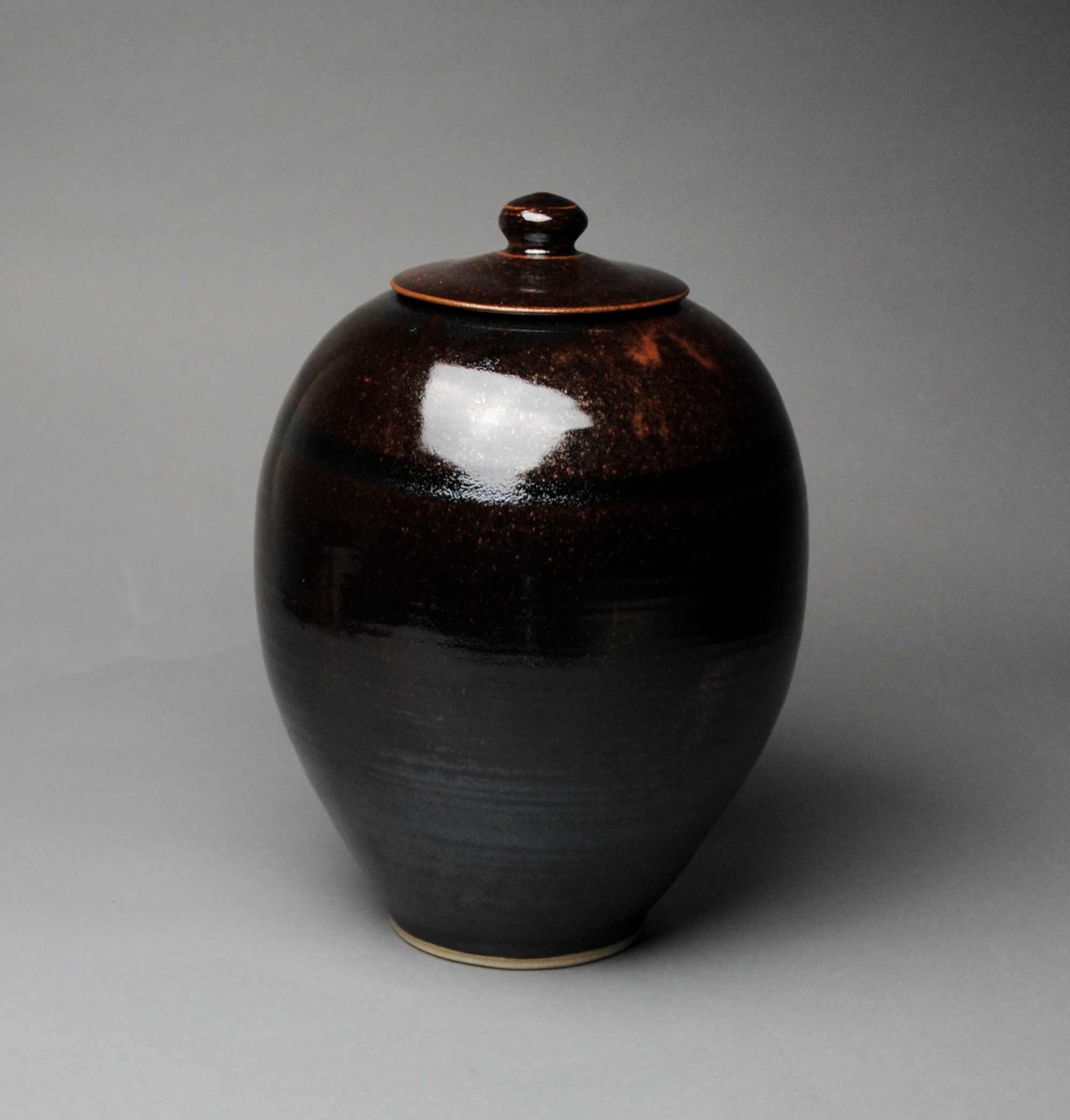 Handmade Porcelain Covered Jar Y 87