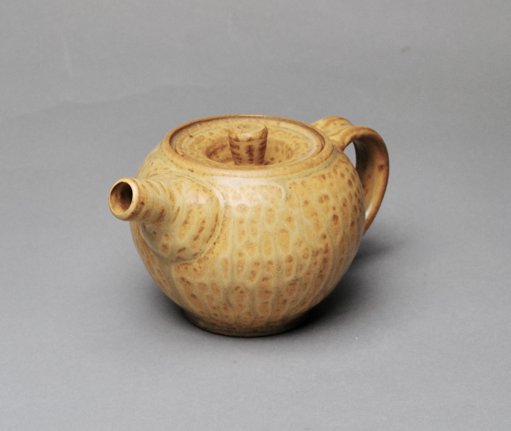 Clay Teapot  Handmade Y 80