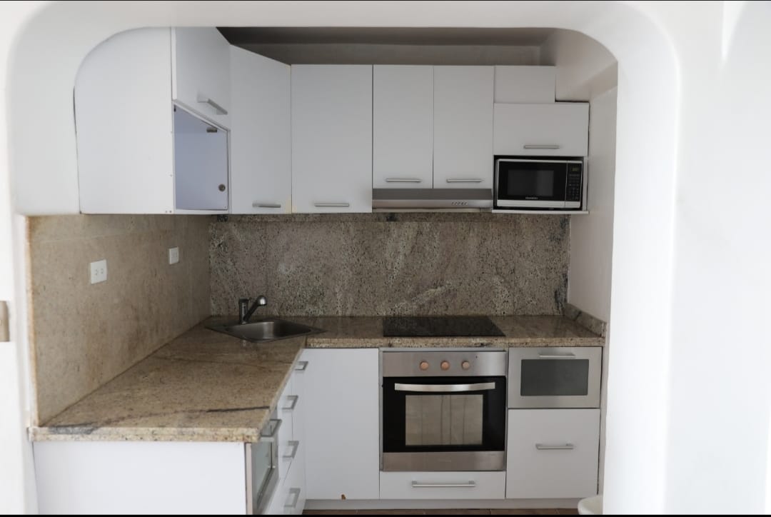 Apartamento vacaional 5 pax en La Guaira, Los Corales