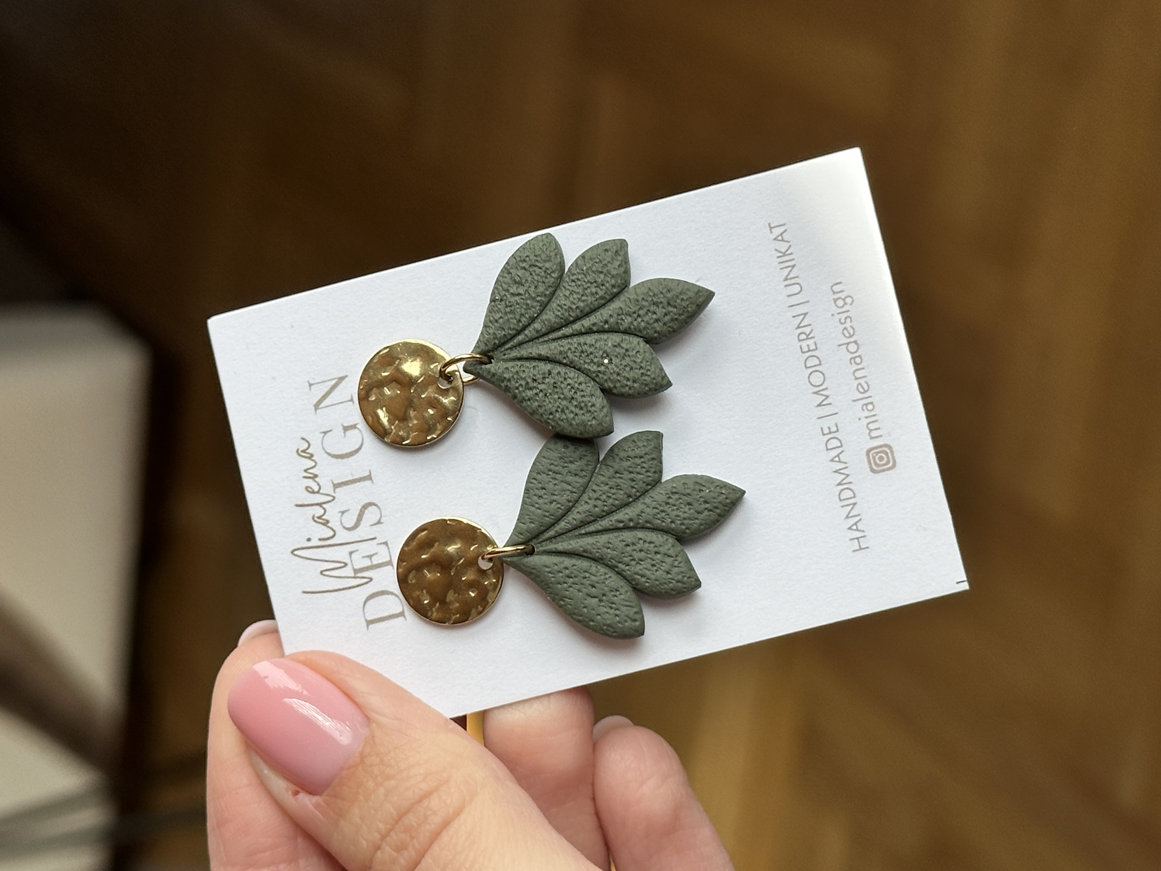 Handgemachte Blatt-Ohrringe