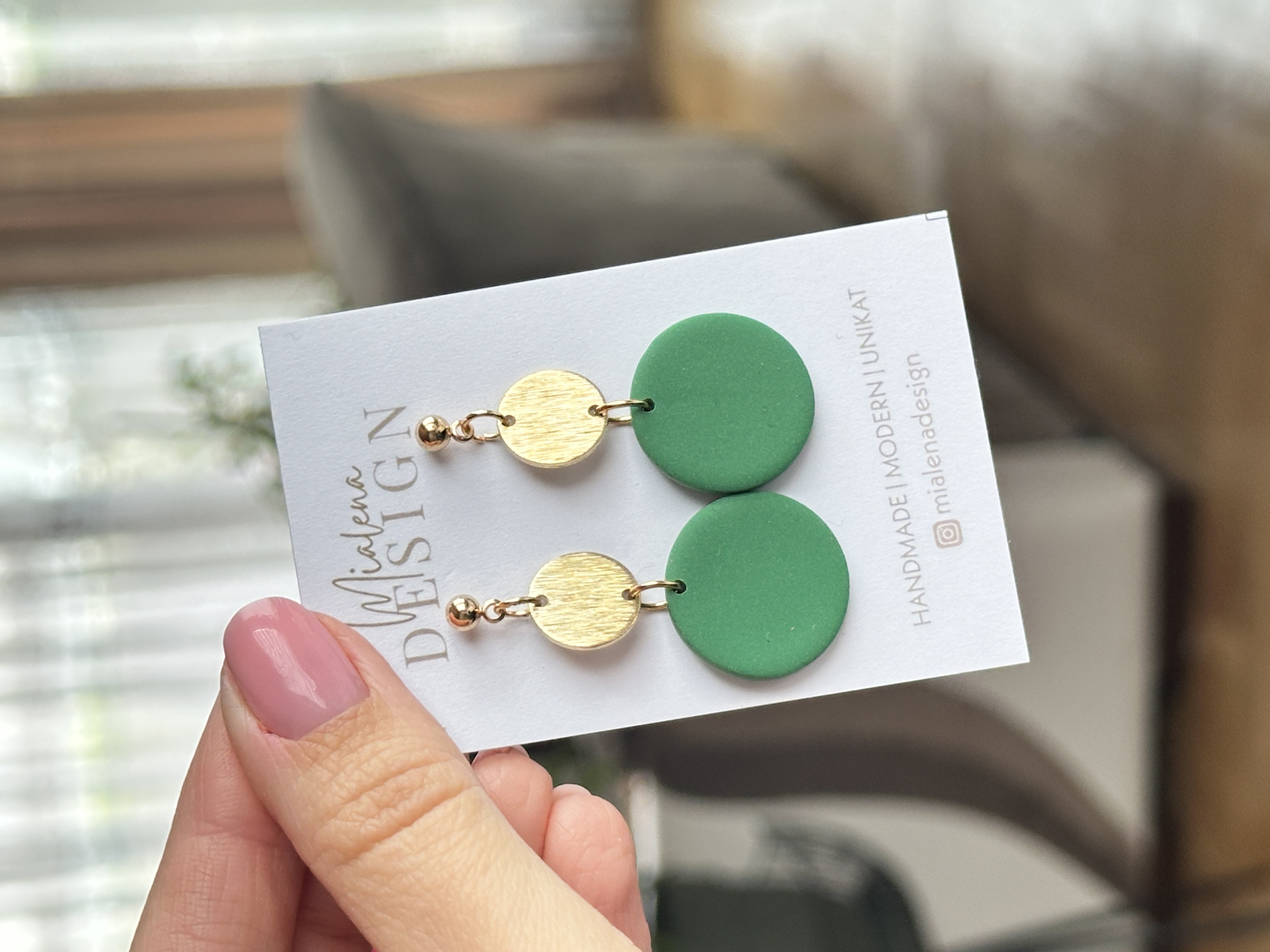 Grüne Statement-Ohrringe