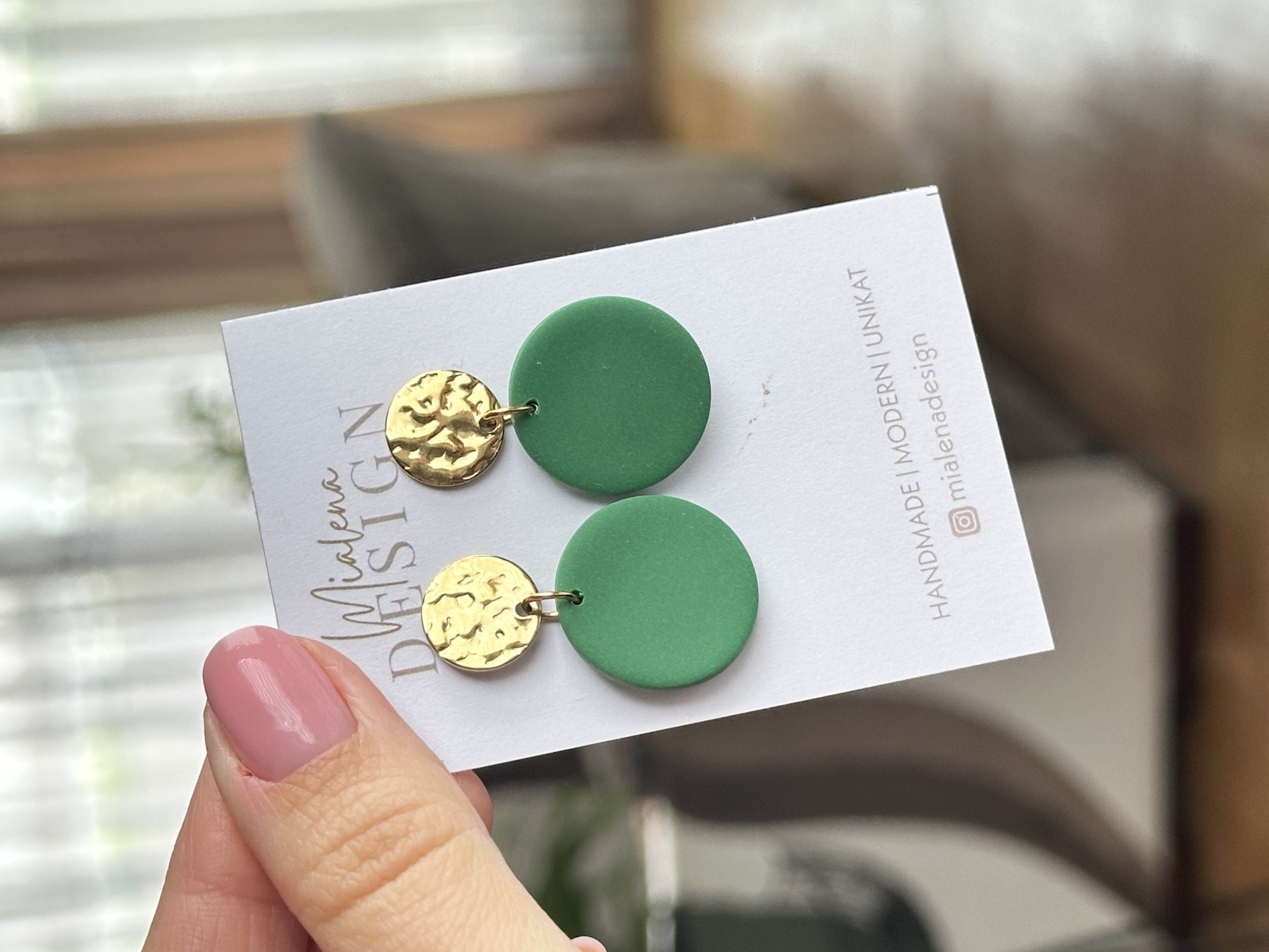 Grüne Statement-Ohrringe
