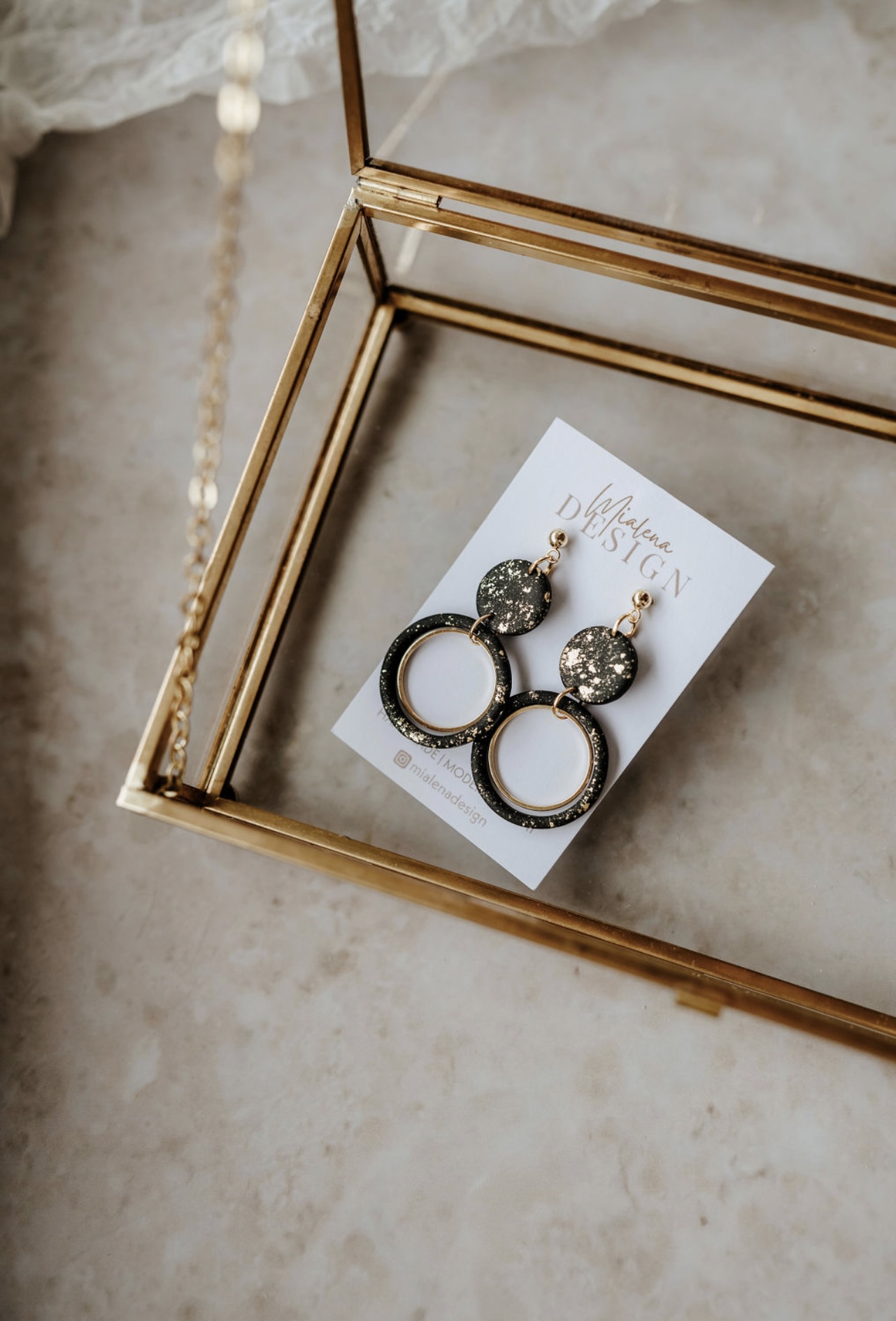 Ohrringe mit Blattgold und Edelstahl Anhänger