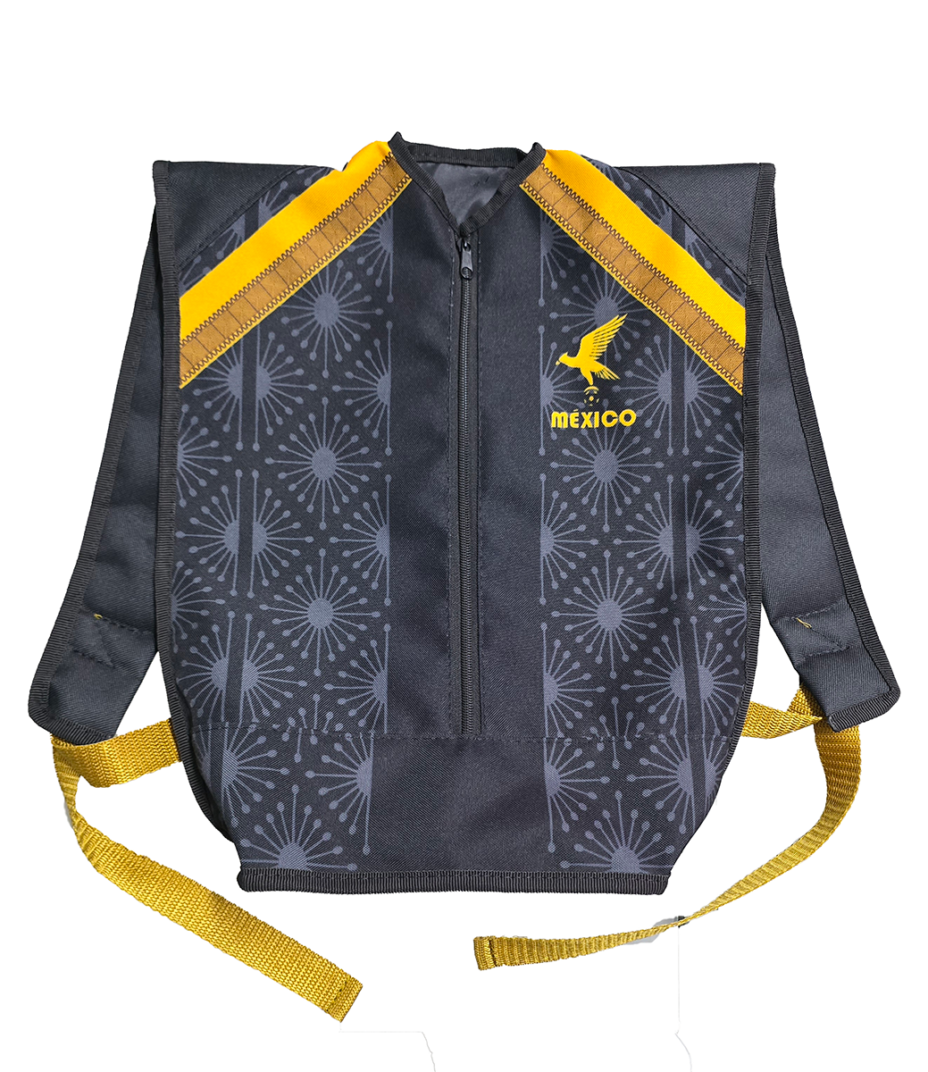 Mochila negra tipo Playera México