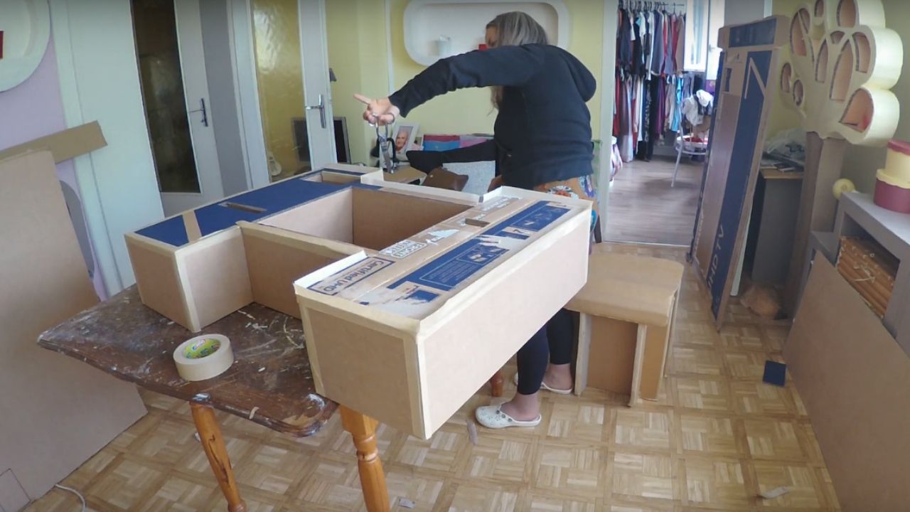 Le meuble en carton du paresseux 