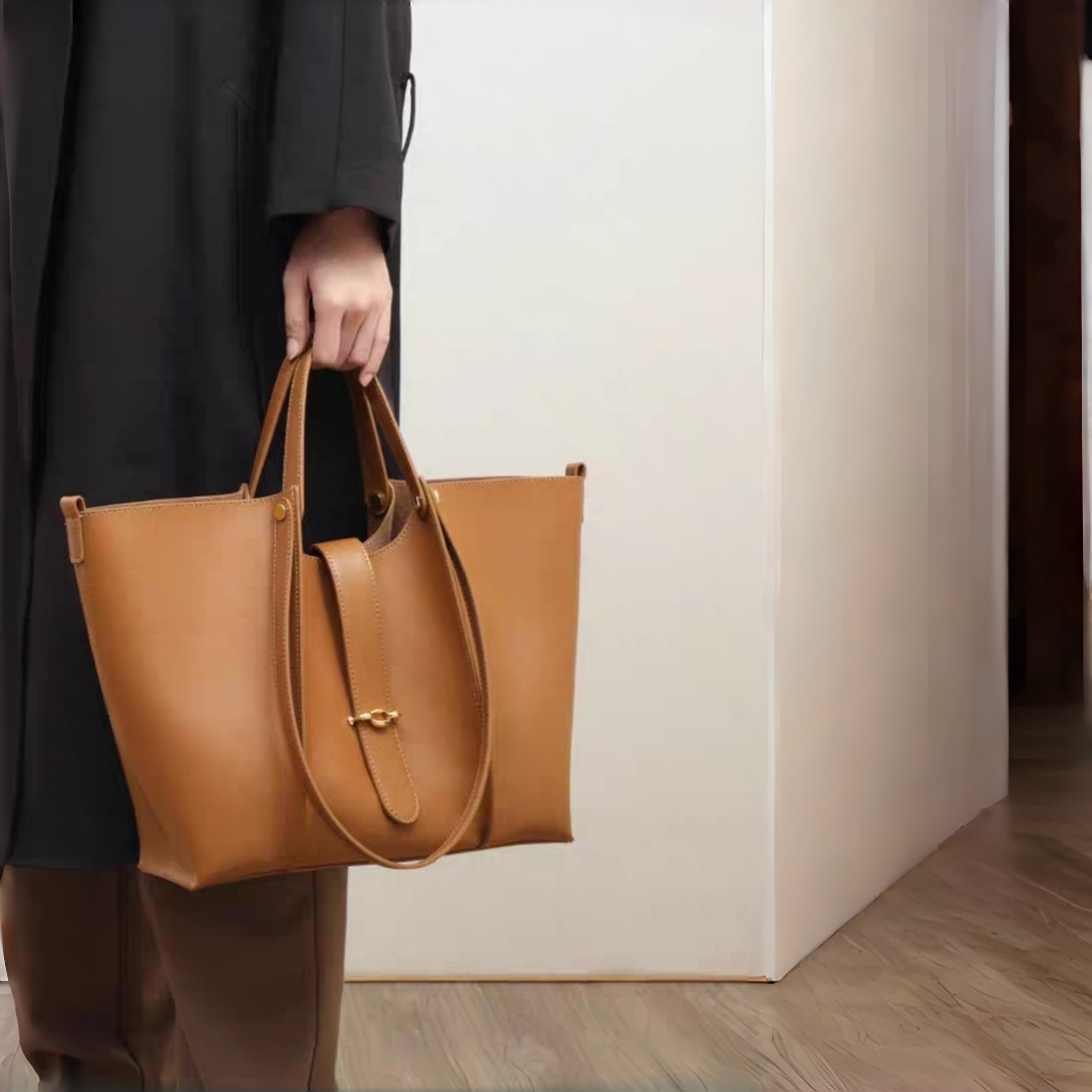 Elegant Brown Leather Tote Bag