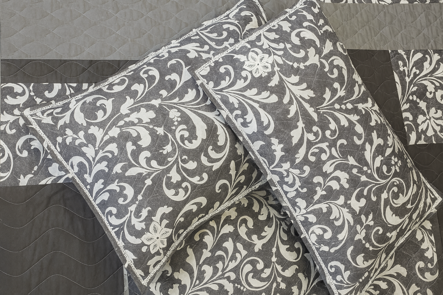 Elegant Grey Bedspread Set (Allen Collection)