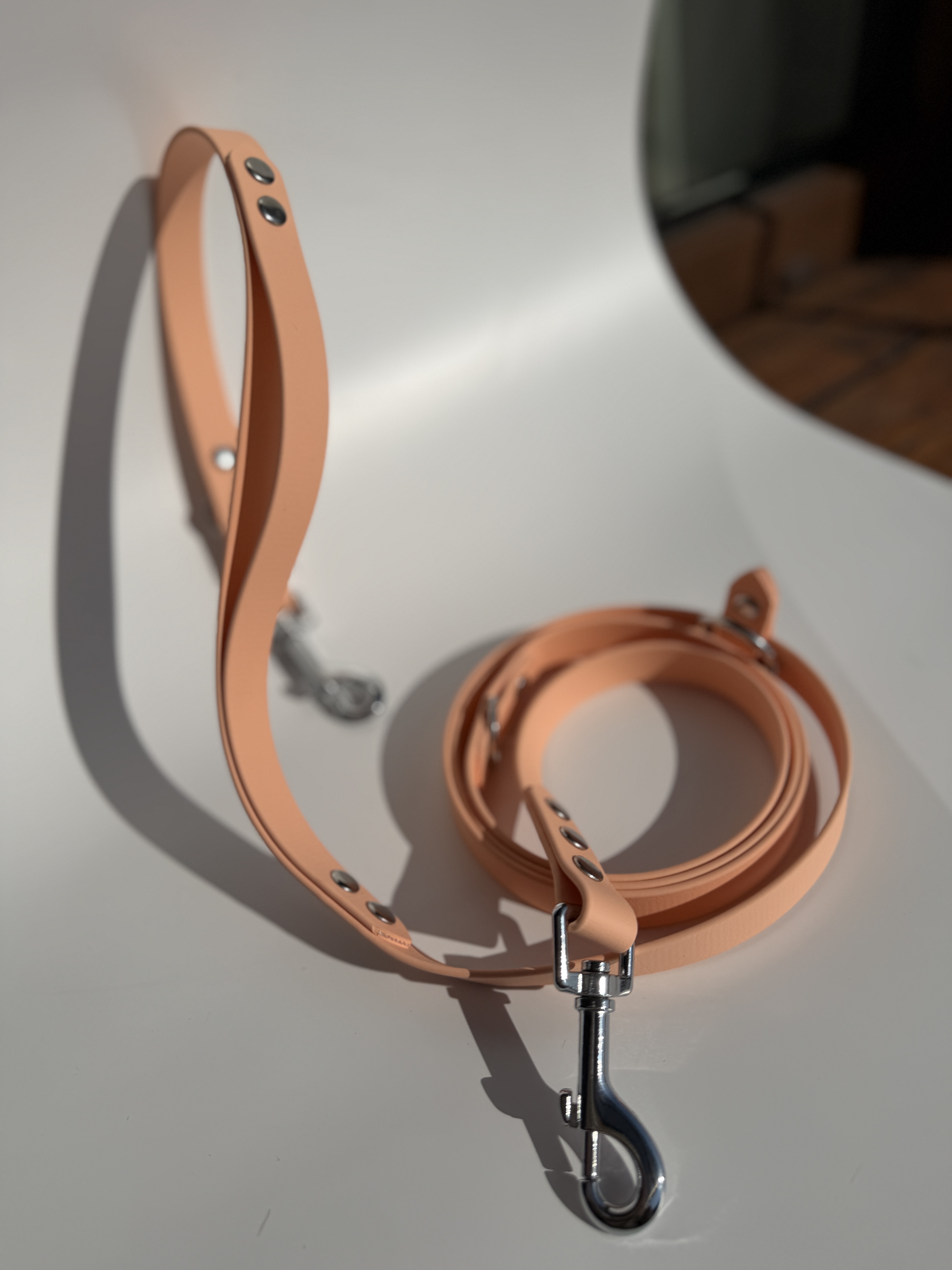 Daugiafunkcinis pavadėlis Nero su papildoma rankena (19mm)