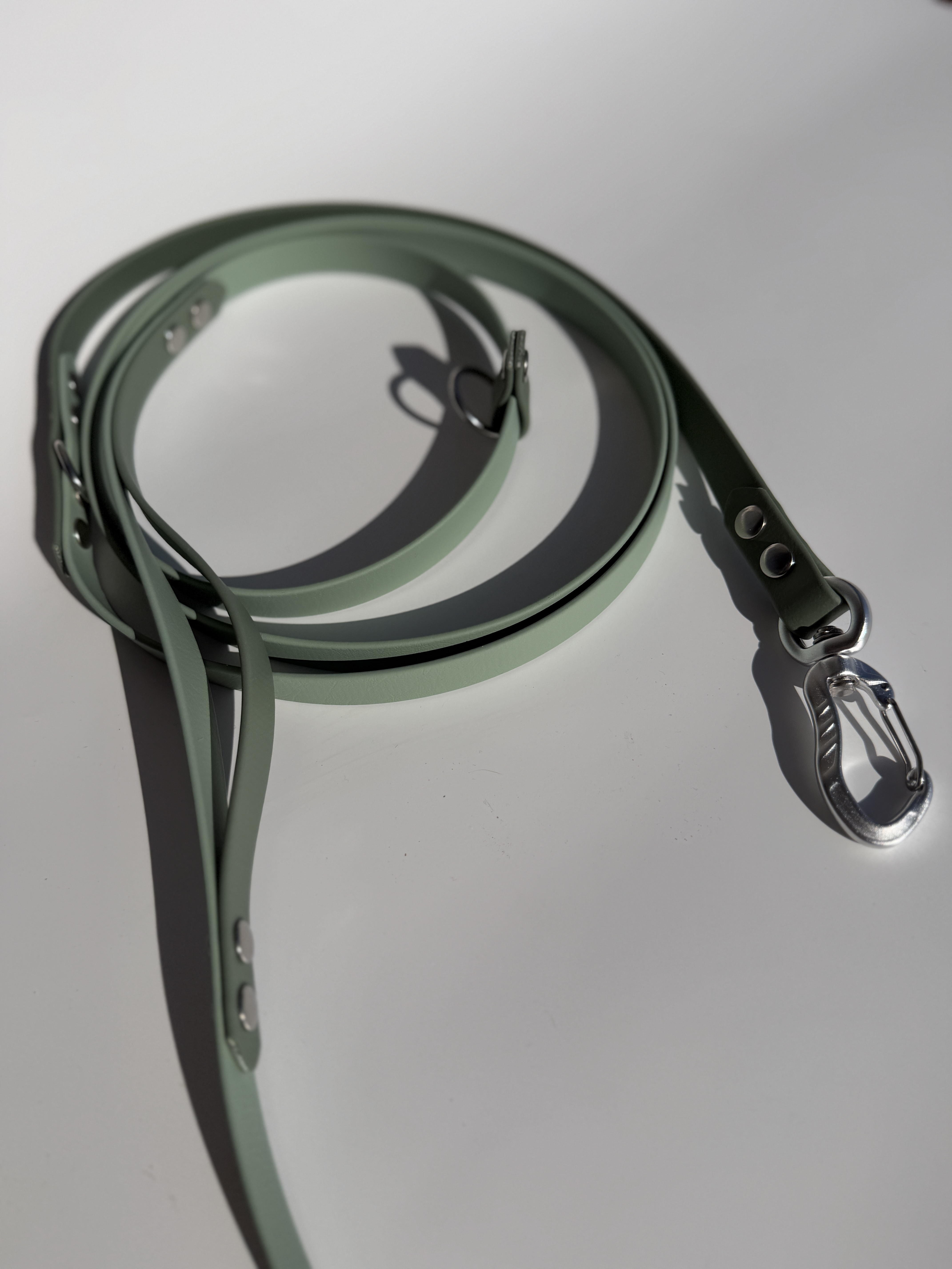 Daugiafunkcinis pavadėlis Lumi su papildoma rankena (16mm)