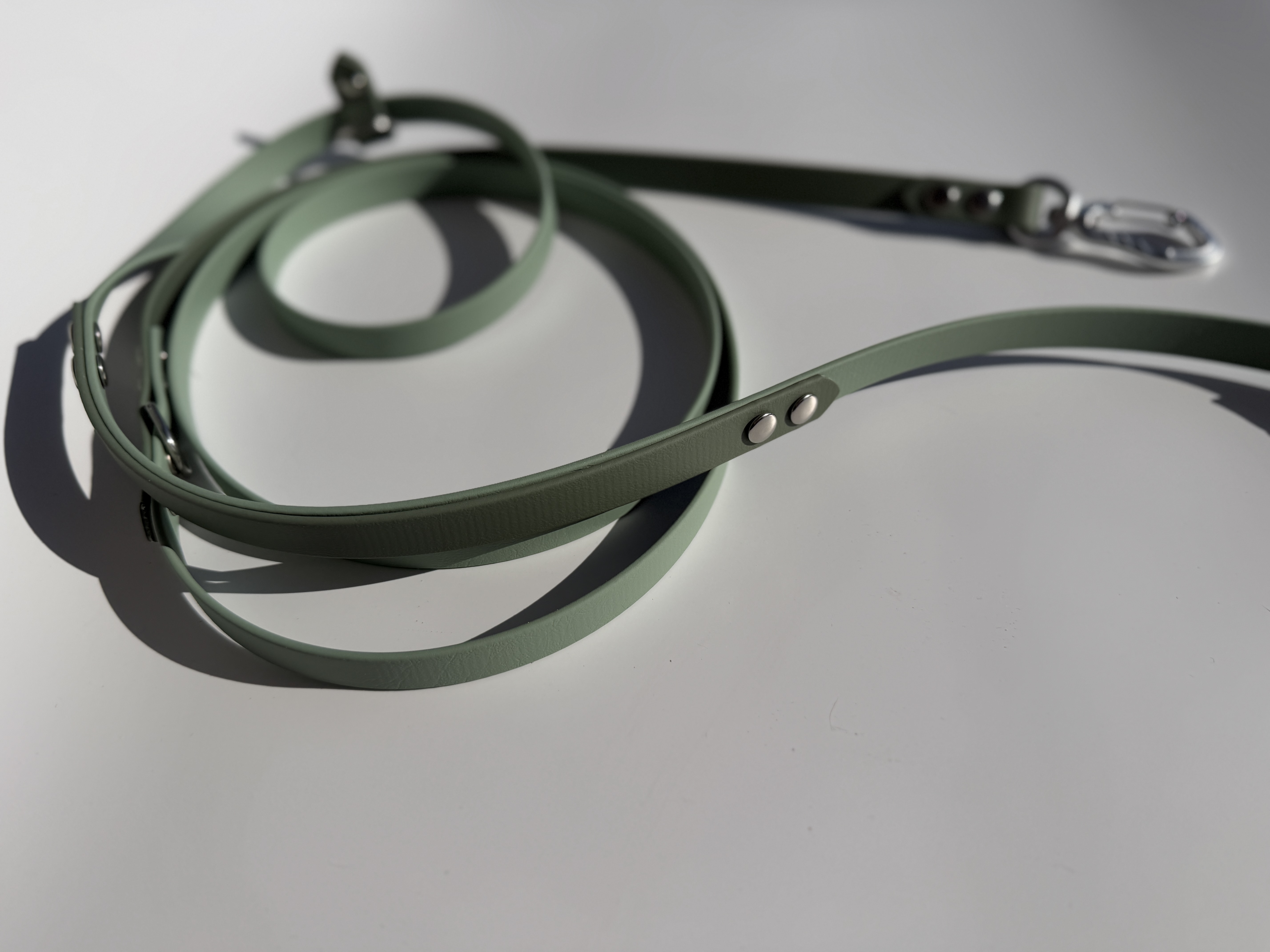 Daugiafunkcinis pavadėlis Lumi su papildoma rankena (16mm)