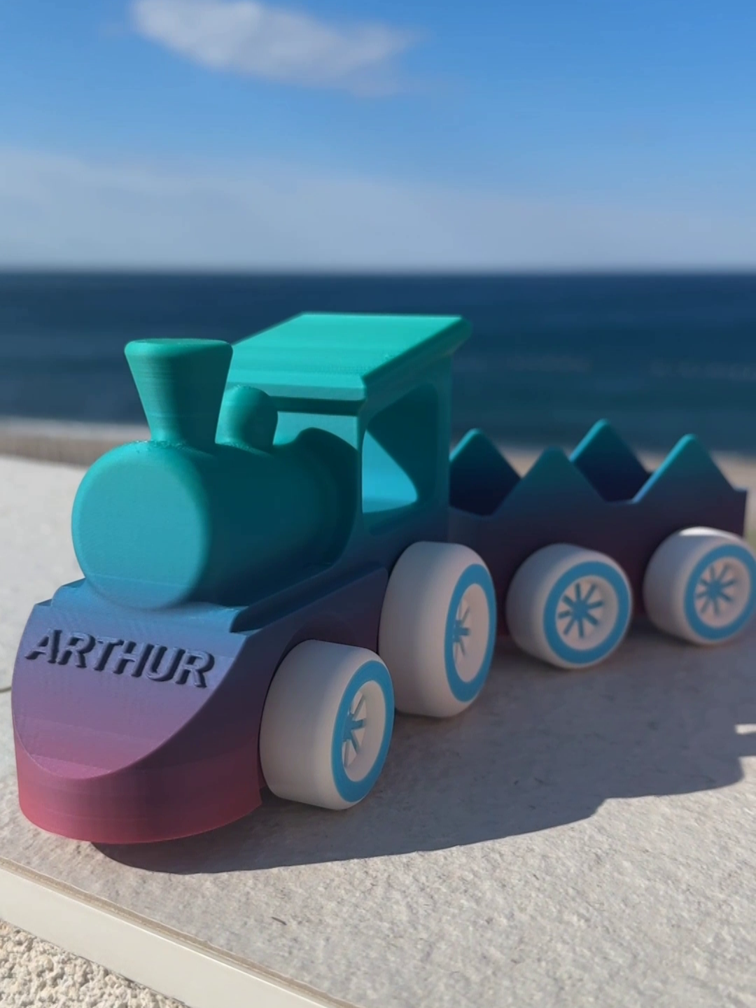 Dečiji vozić sa imenom i vagonimA