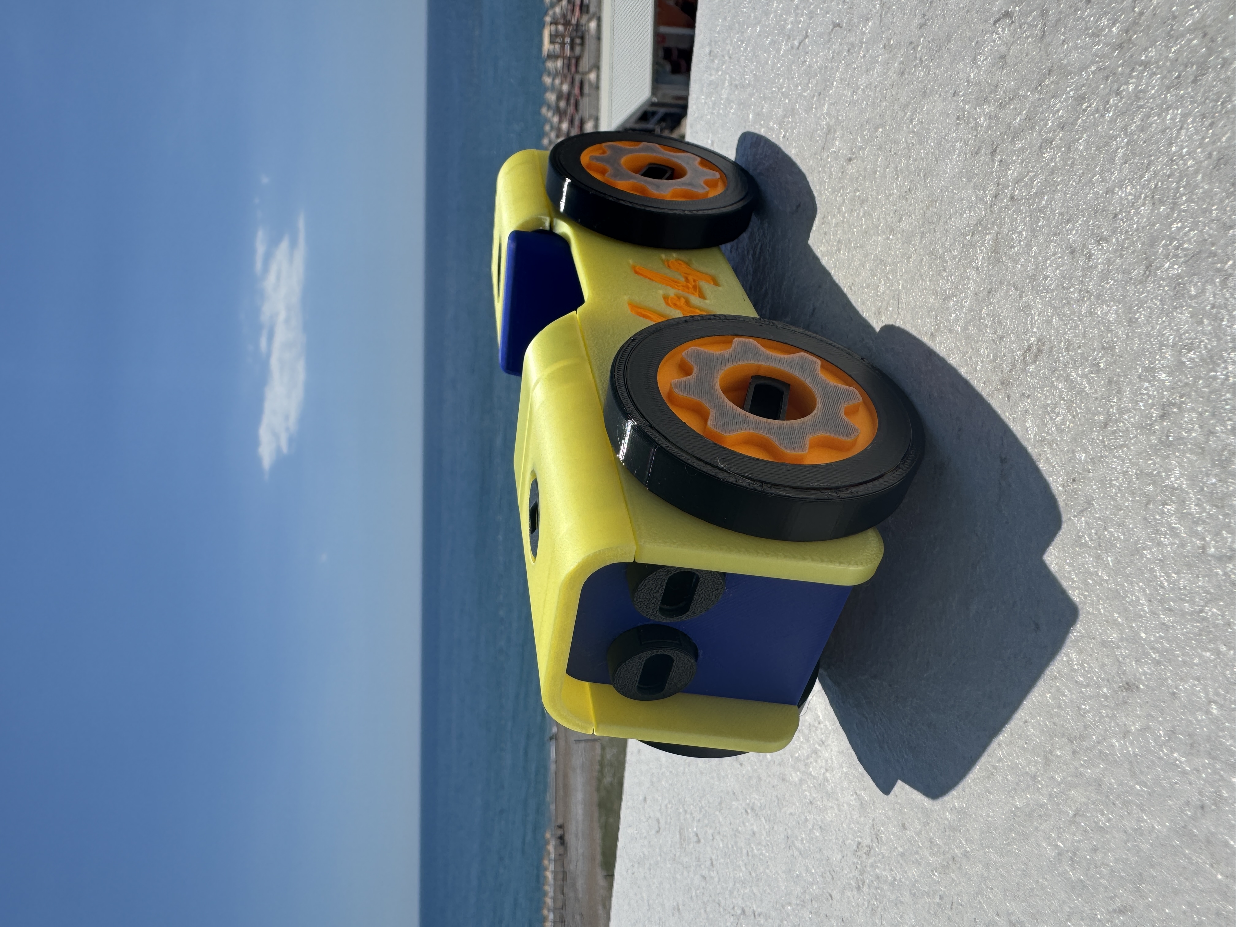 Dečija igračka autić – rasklopiva verzija sa priborom za sklapanje 🚗