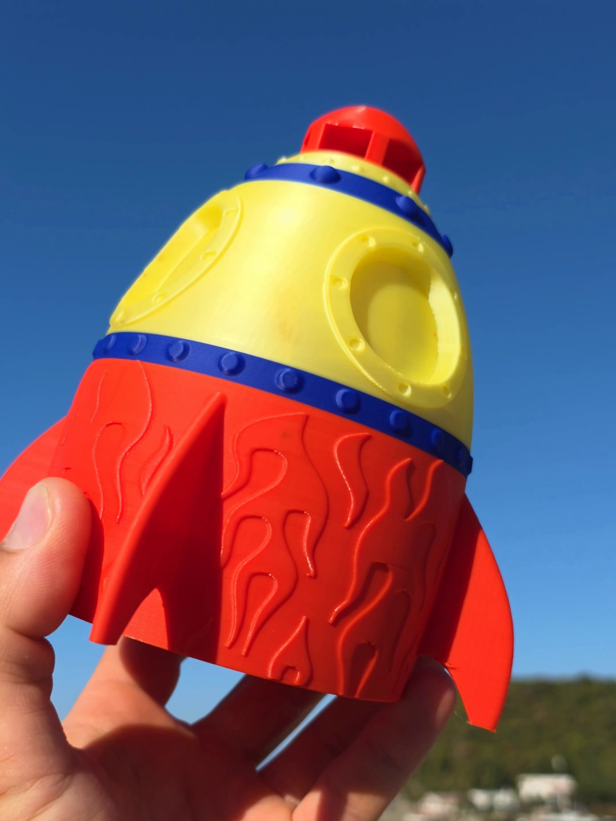 Raketa igračka koja leti na pritisak vode 🚀