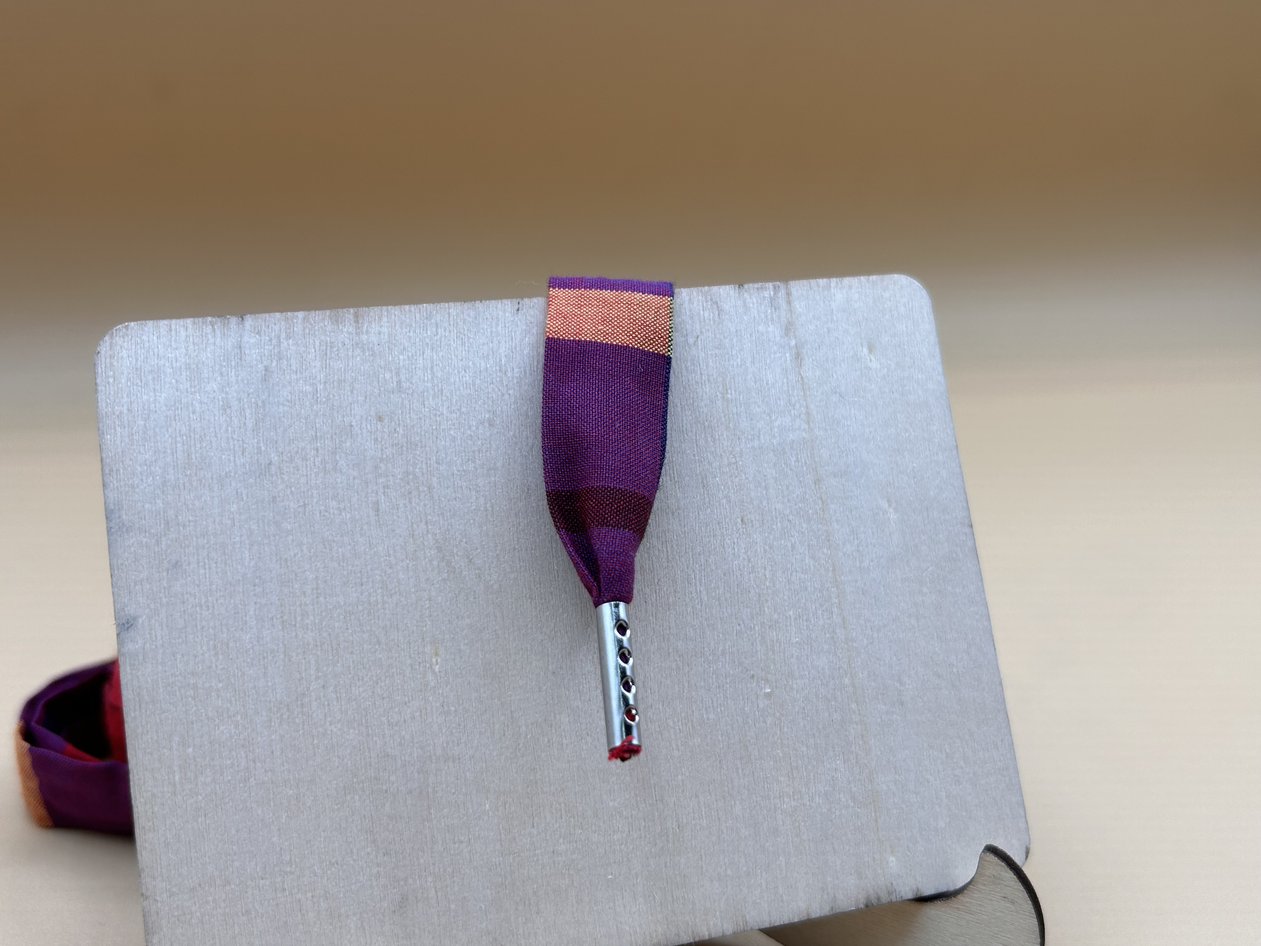 STRINGA SCOZZESE VERSIONE VIOLA/ROSSO