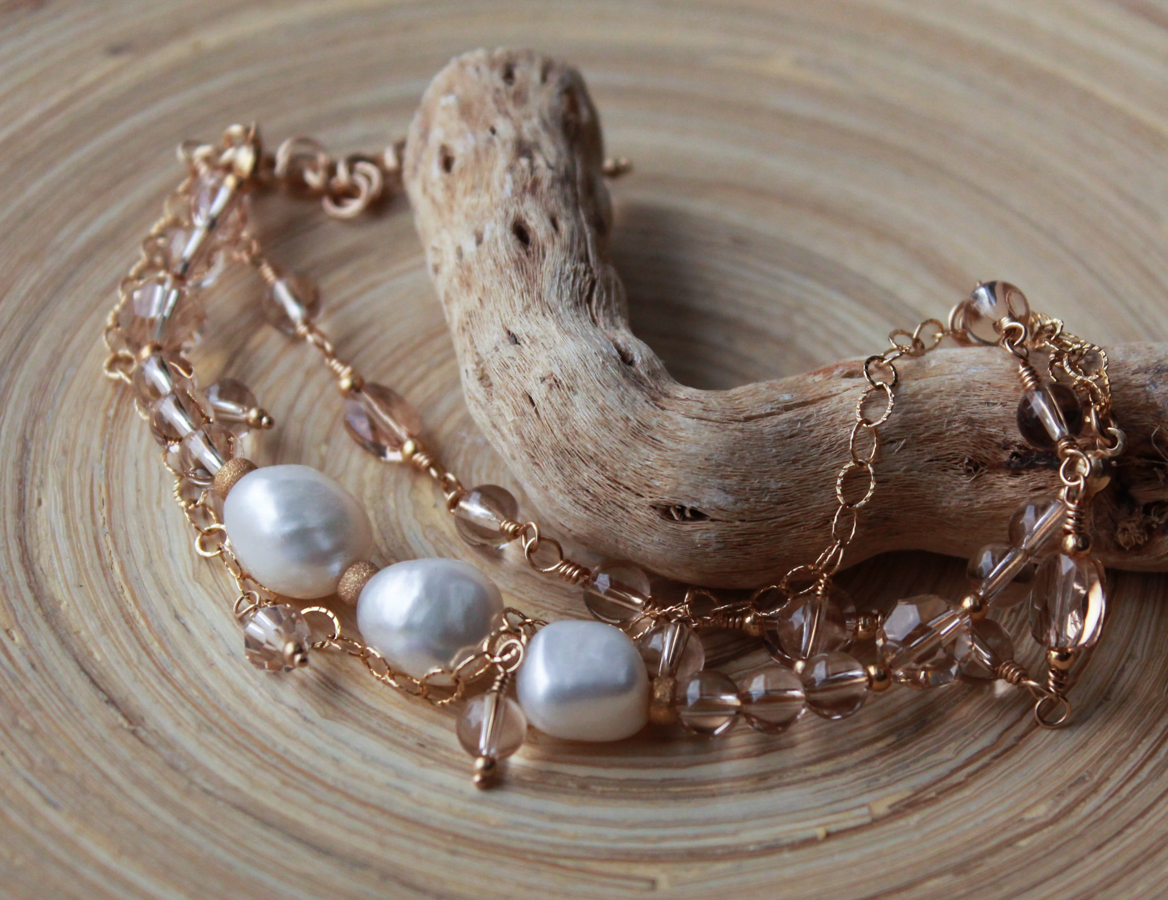 Pearl and Crystal Beaded Bracelet