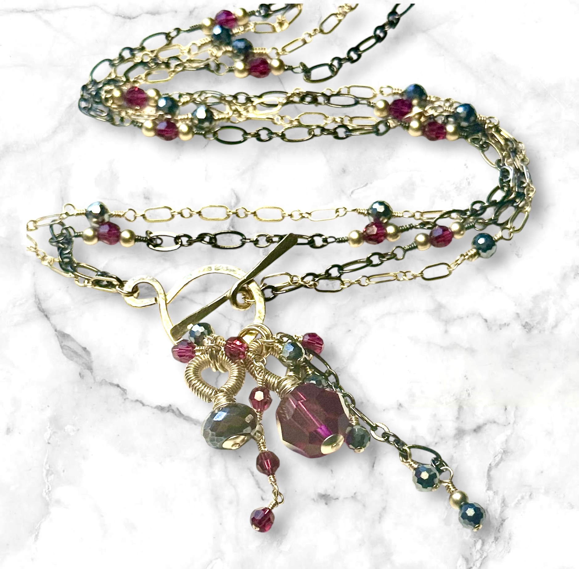 Crystal necklace with double chain and toggle clasp. 