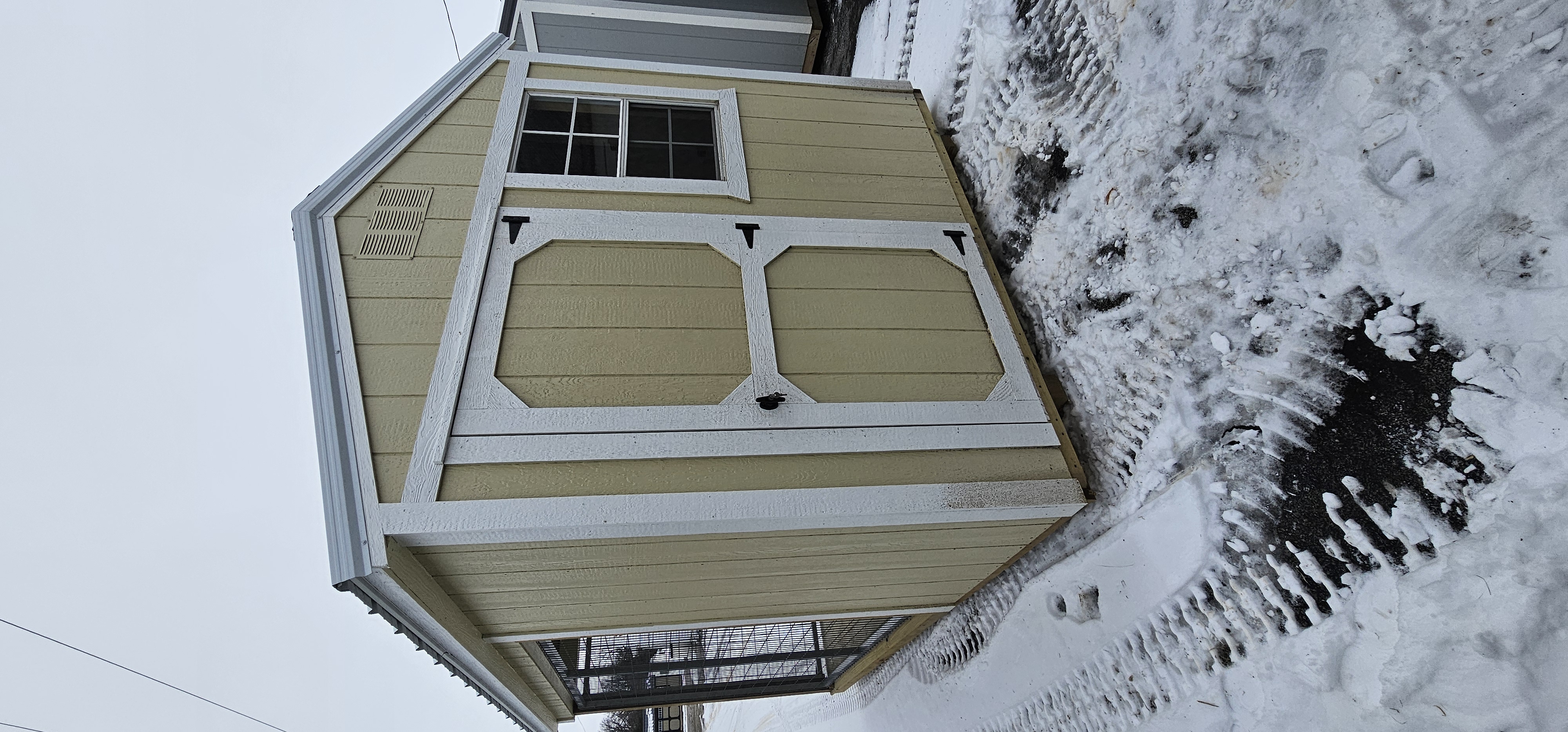 Outdoor Dog Kennel Shelter