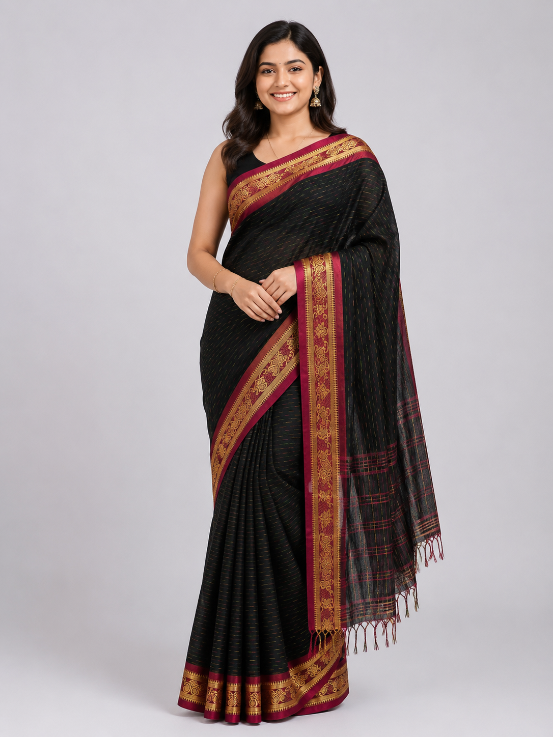 Shwetika Handstitch Handloom Saree