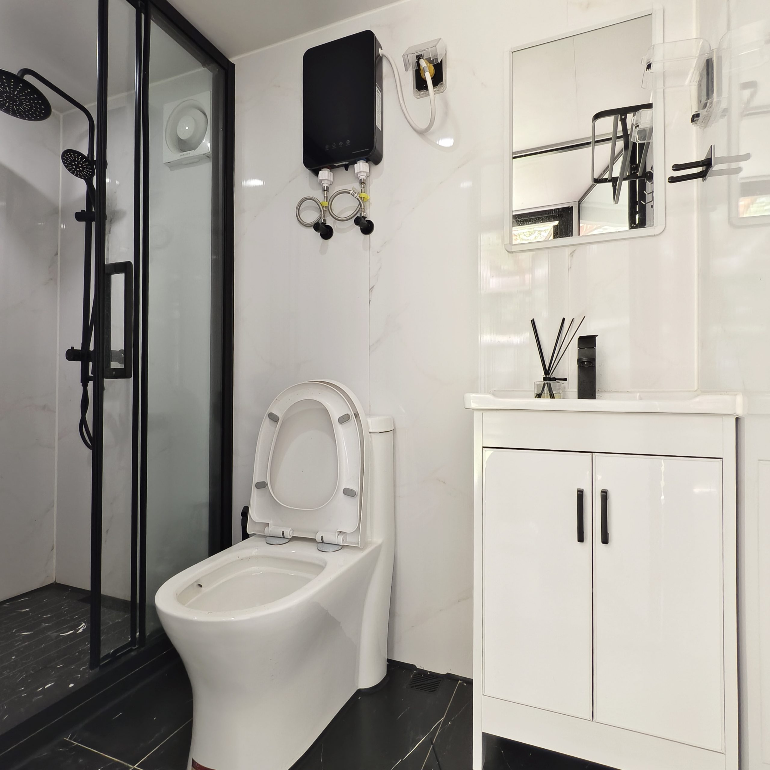 Capsumax Apple Cabin Model A1 8.5m